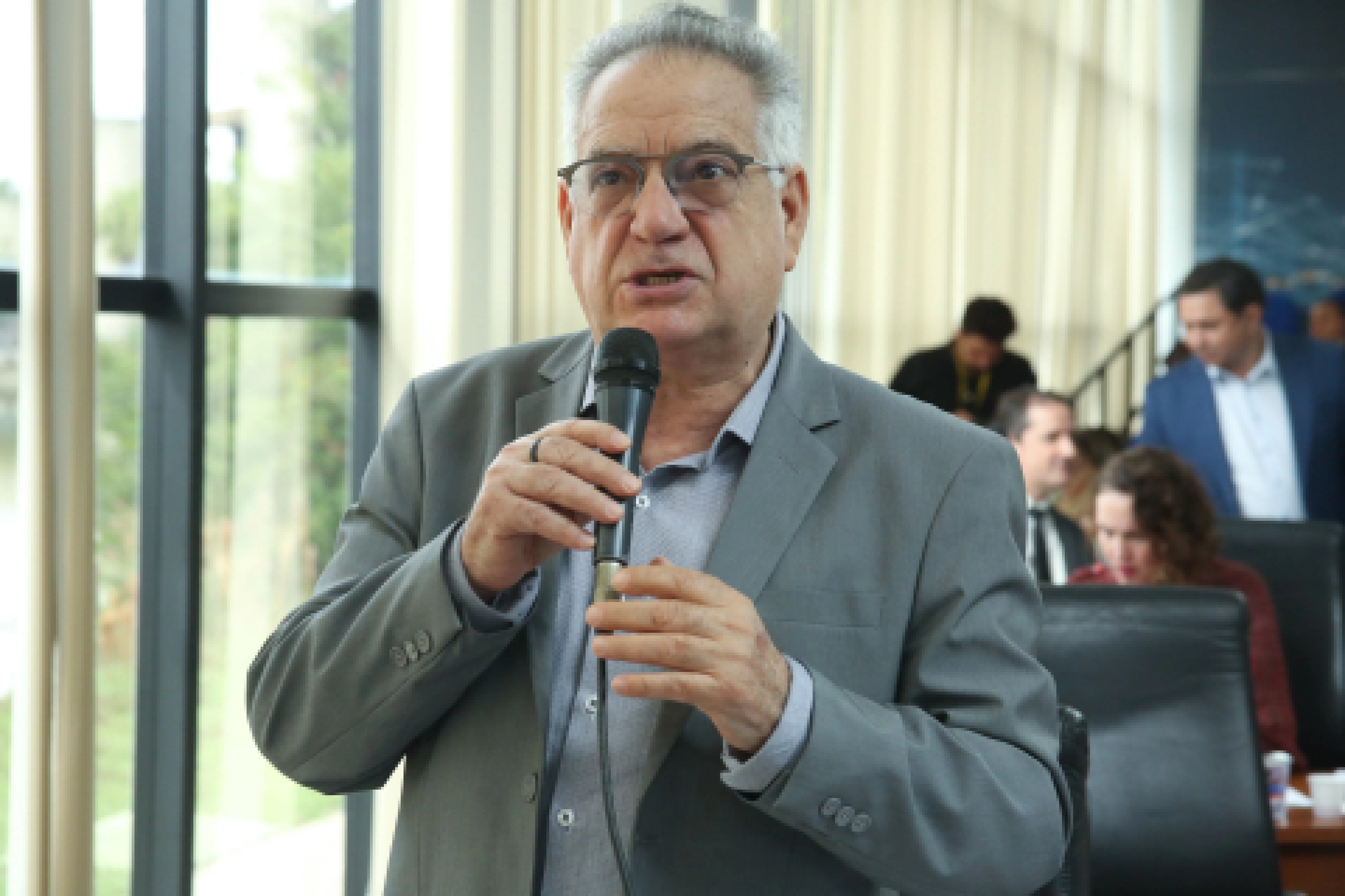 João Donizeti solicita a implantação de contêineres em todas as ruas do Jardim Santa Marta