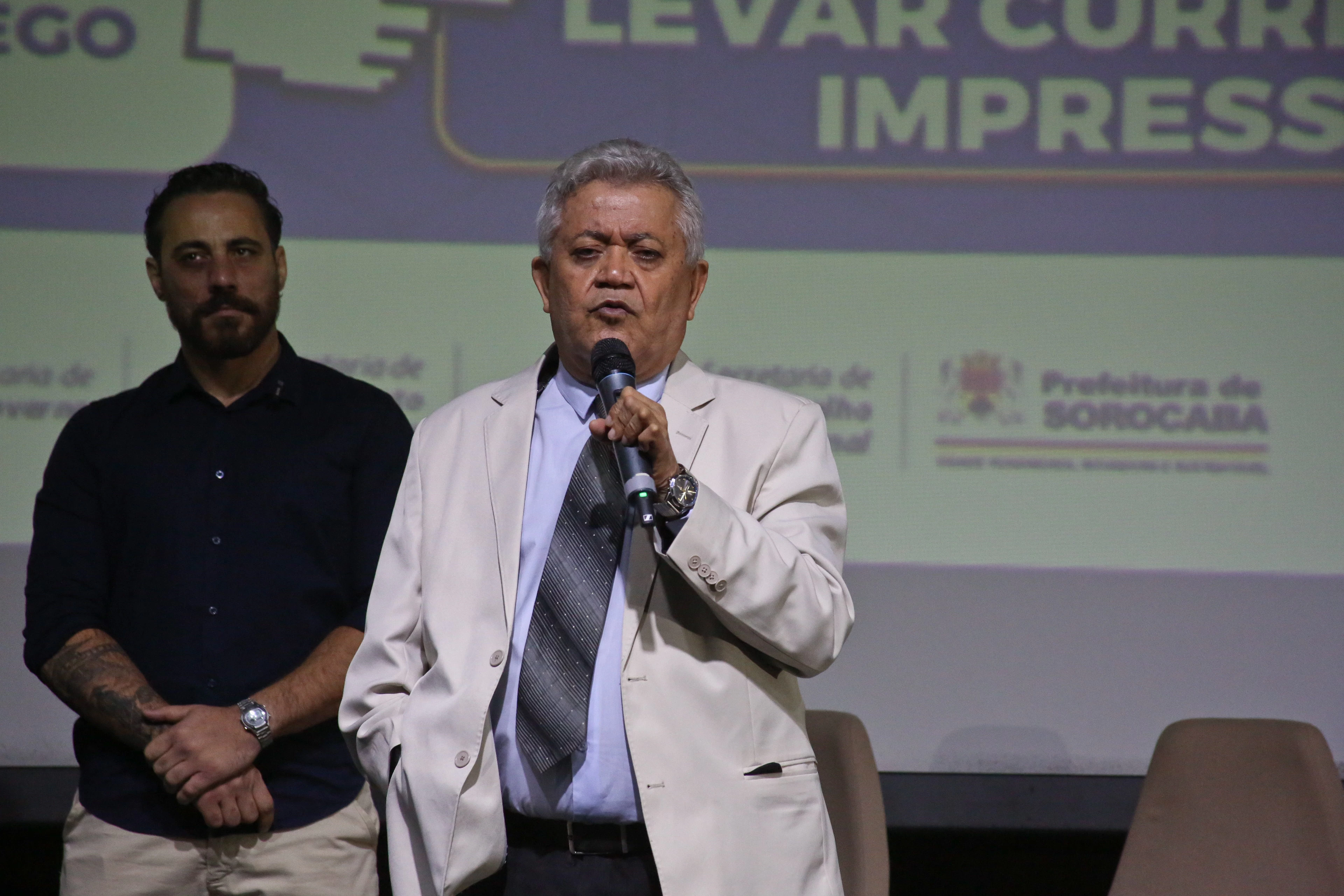 Presidente da Câmara prestigia mais uma edição do Mutirão de Empregos