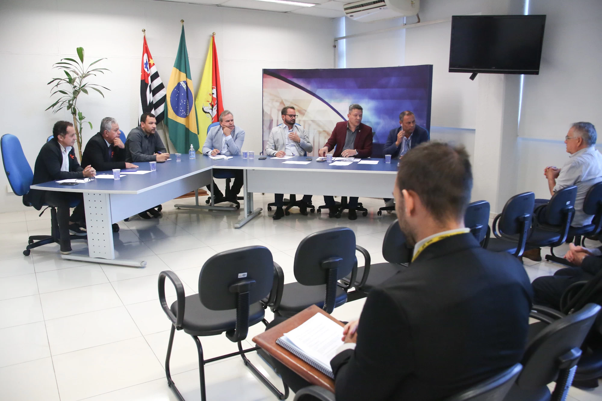 Comissão de Ética aprova retratação pública de vereadora