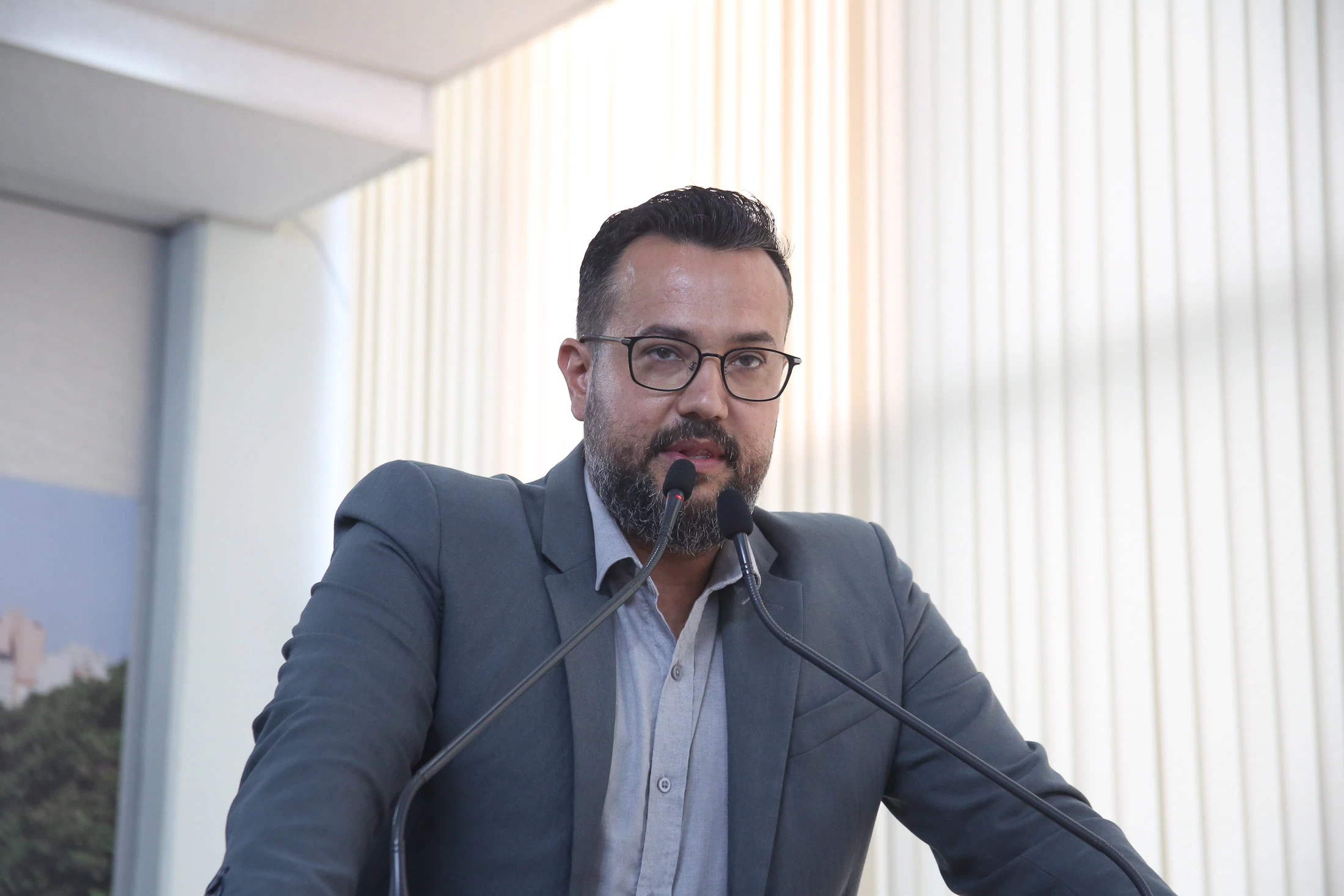 Fábio Simoa faz questionamentos sobre edital do concurso de acesso da Guarda Civil Municipal