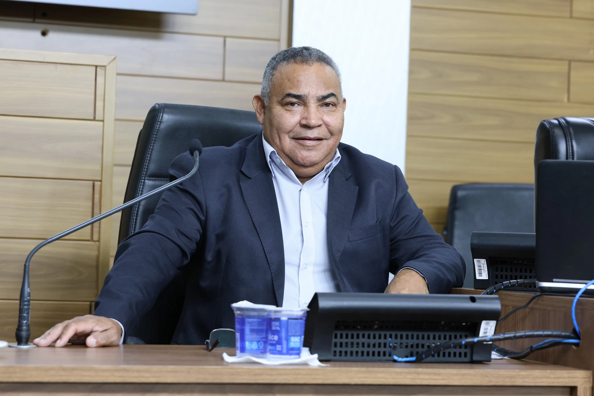 Cláudio Sorocaba solicita operação tapa-buraco em rua do Conjunto Júlio de Mesquita Filho