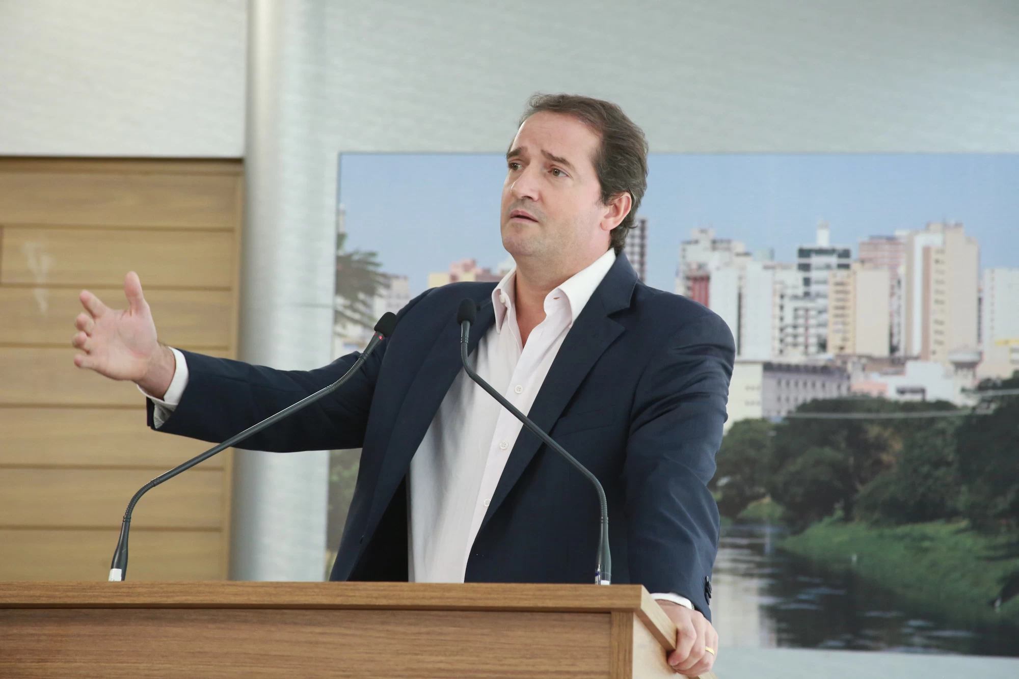 Raul Marcelo cobra convocação de aprovados em concurso público do Saae e denuncia falta de EPIs