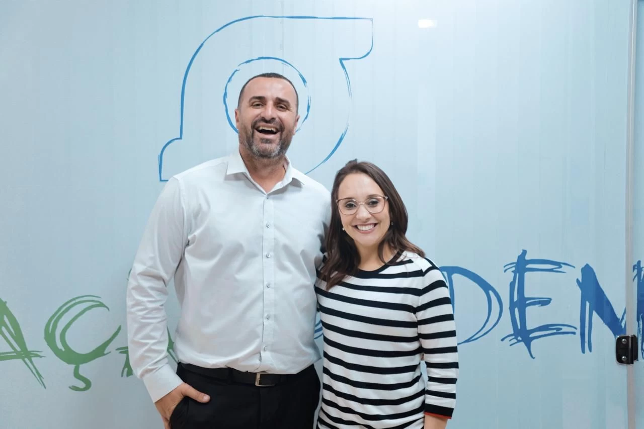 Deputado Vitão do Cachorrão se filia ao PODEMOS