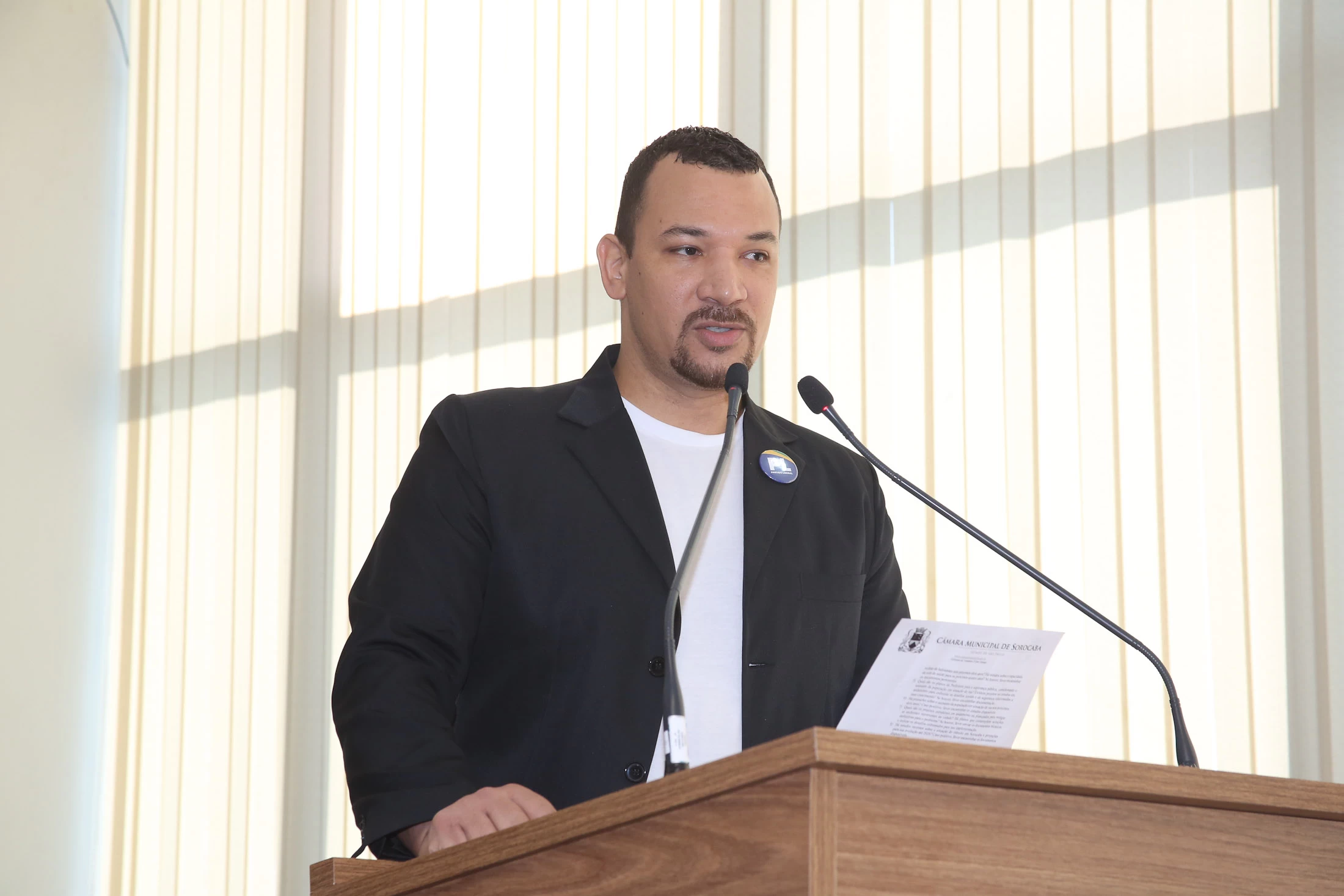 Dylan Dantas questiona o Executivo sobre o impacto do crescimento demográfico de Sorocaba