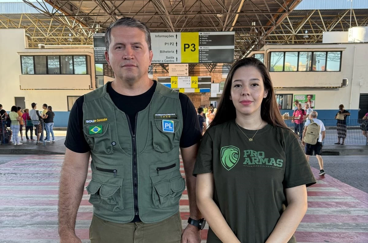 Tatiane Costa e Roberto Freitas fiscalizam falta de ônibus em Sorocaba