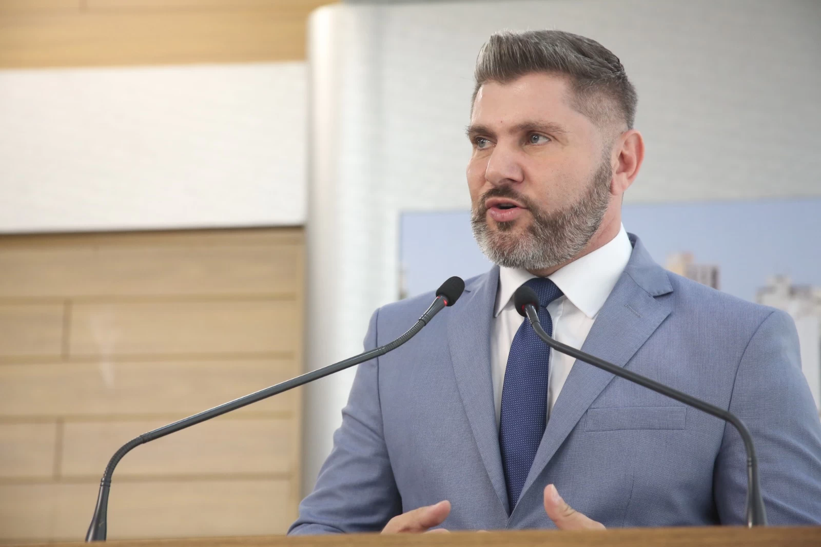 vereador henri arida pede melhorias na sinalização viária em frente à santa casa