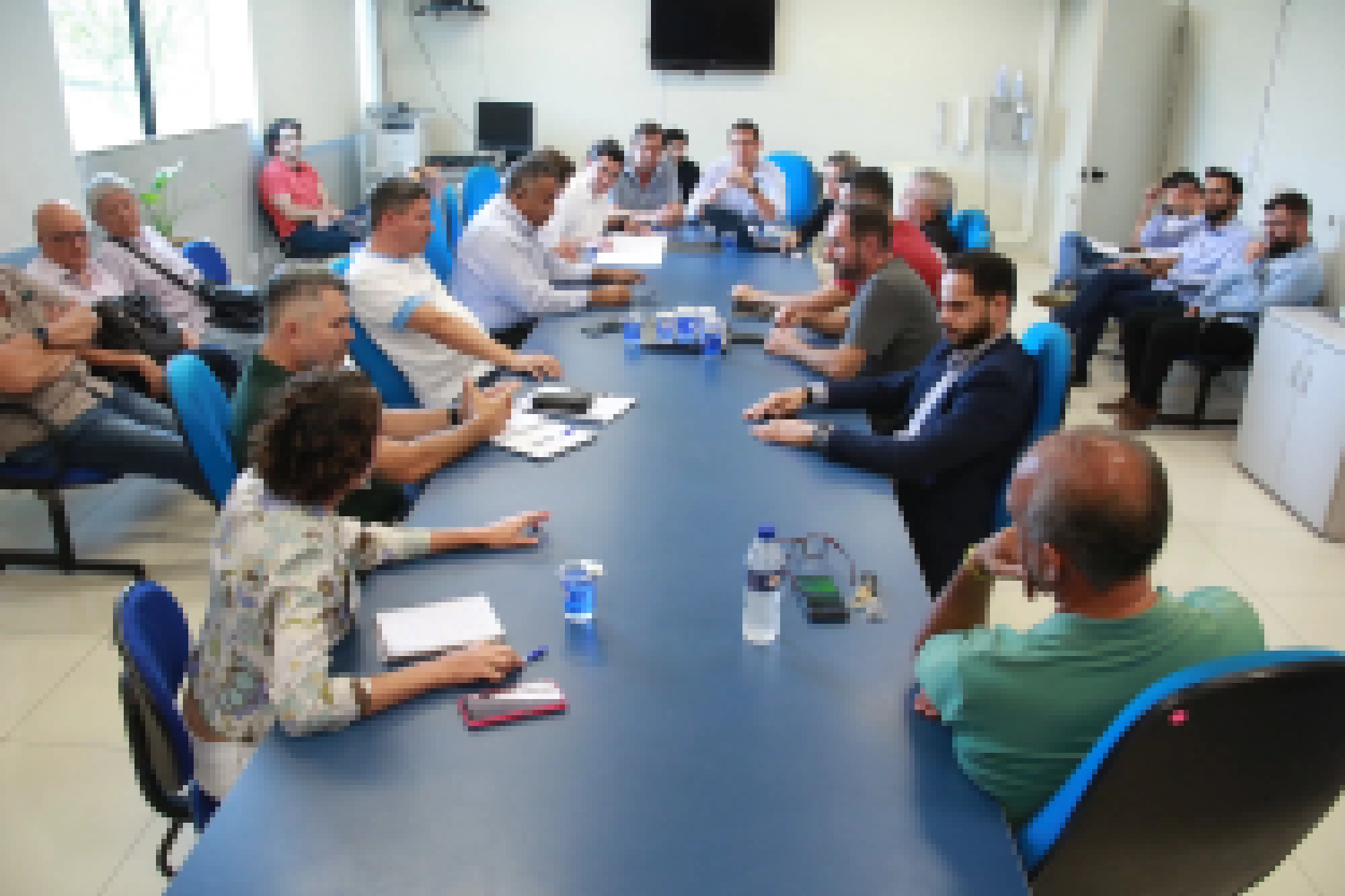 Vereadores participam de reunião para discutir revisão do plano diretor