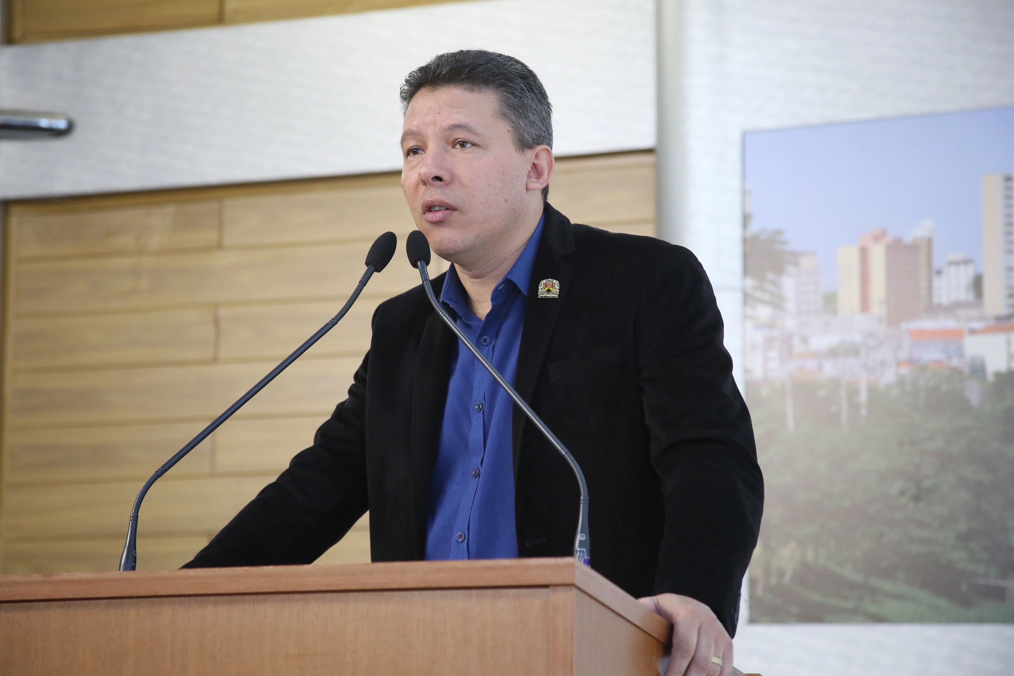 Cristiano Passos requer bolsão de estacionamento no Jardim Vera Cruz