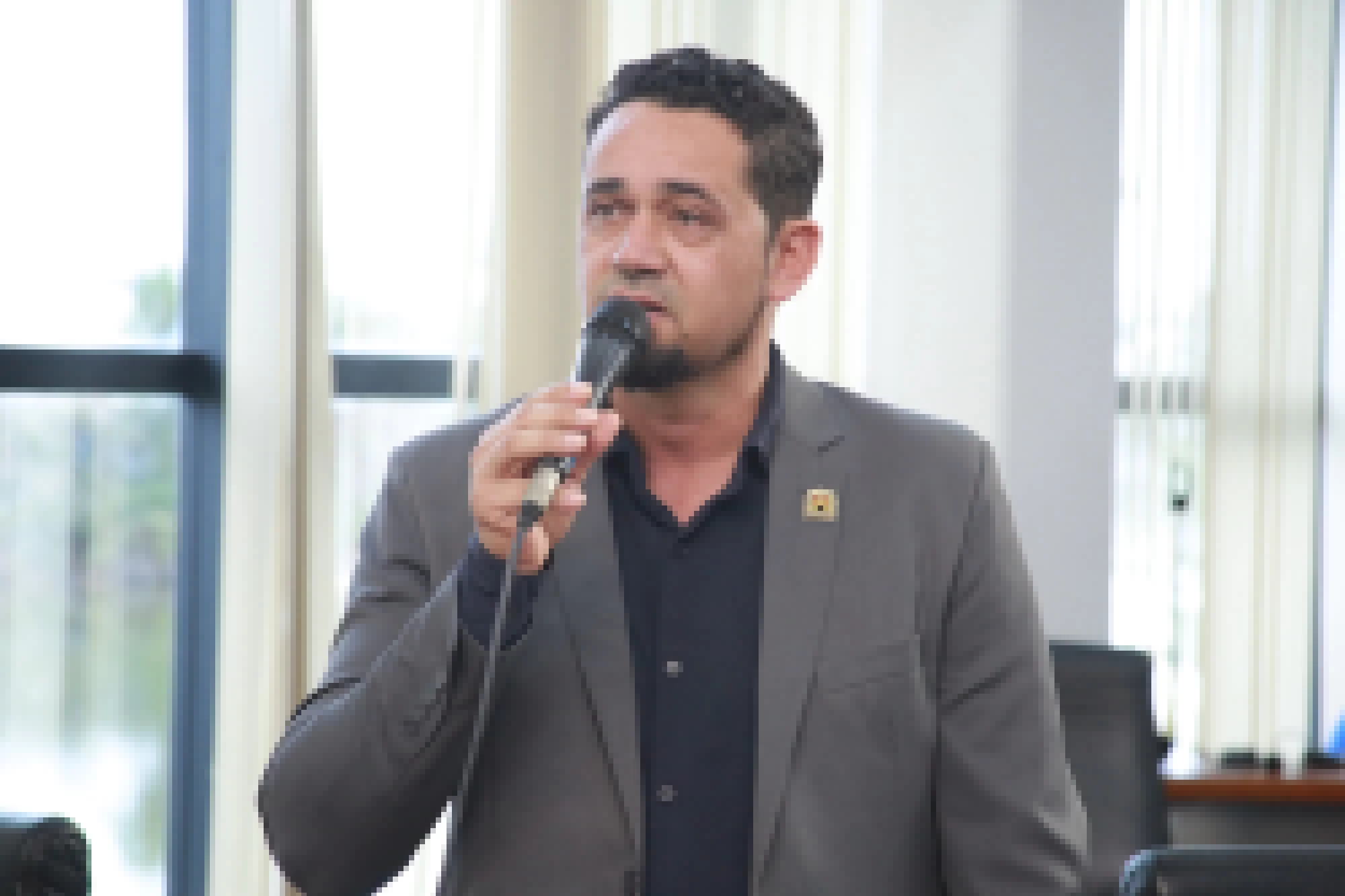 Rogério Marques solicita melhorias na Estrada da Serrinha, em Aparecidinha