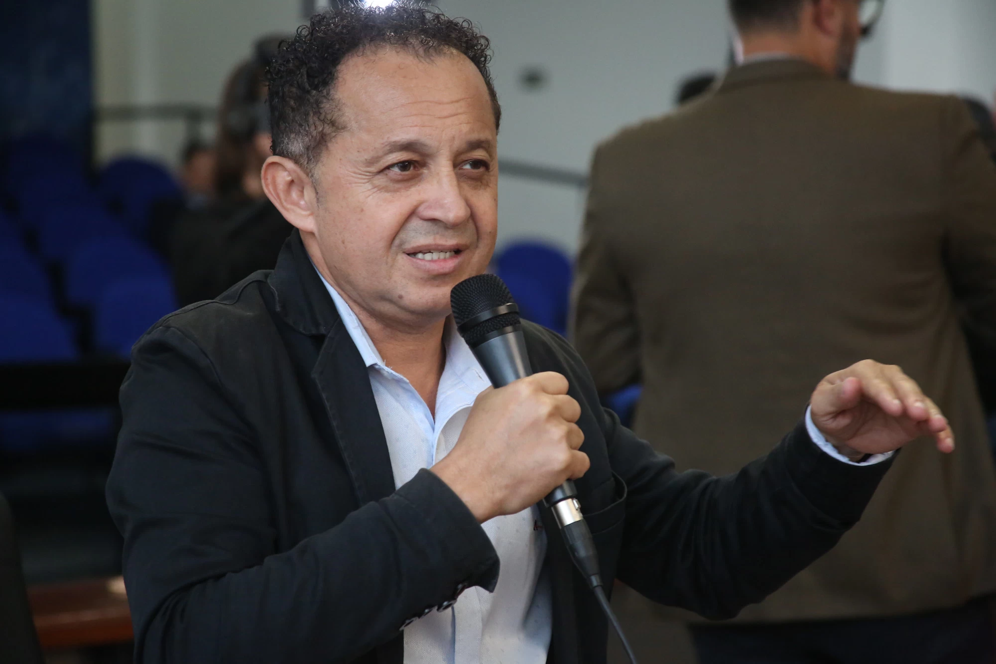 Banco de Óculos Municipal, que prevê doação de armações para pessoas carentes, é instituído por lei