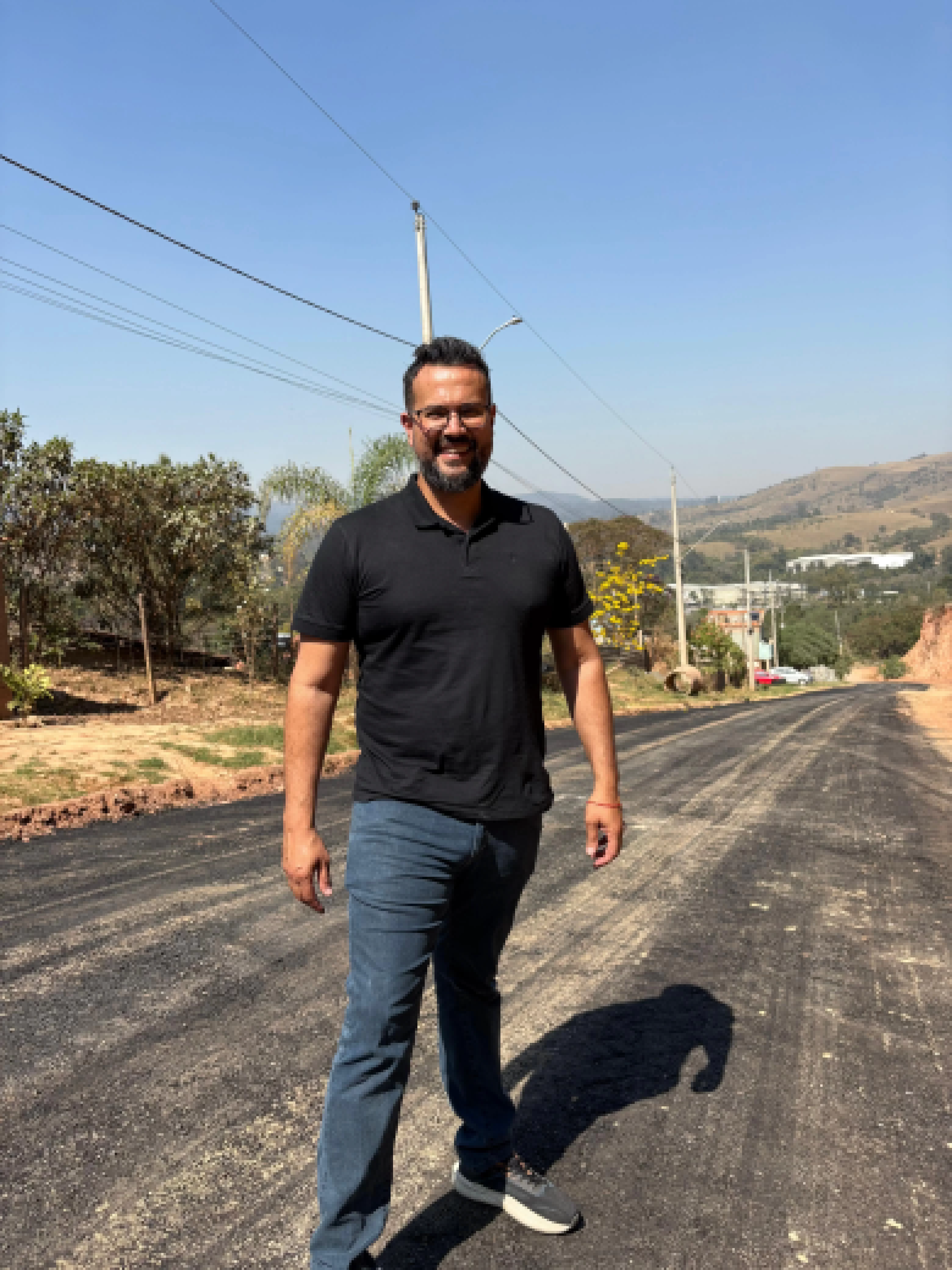 Bairro Genebra recebe massa asfáltica em vias por meio de emenda do vereador Fabio Simoa