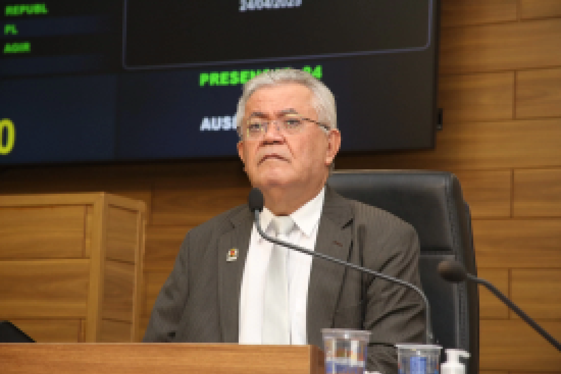 Nova lei revoga exigência de célula de segurança em caminhões de lixo