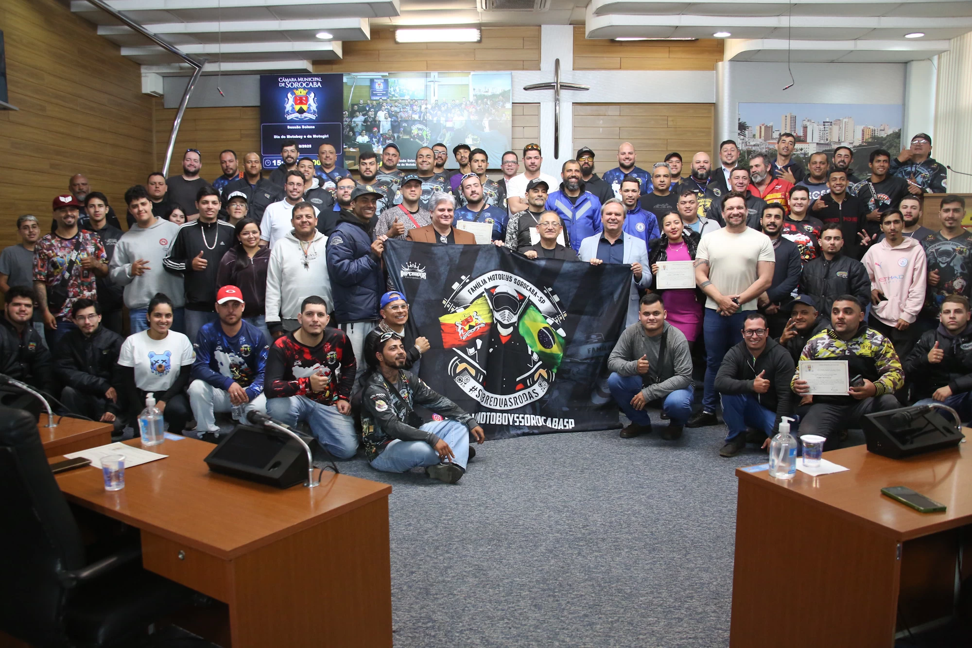 Sessão solene marca celebração do Dia do Motoboy e da Motogirl