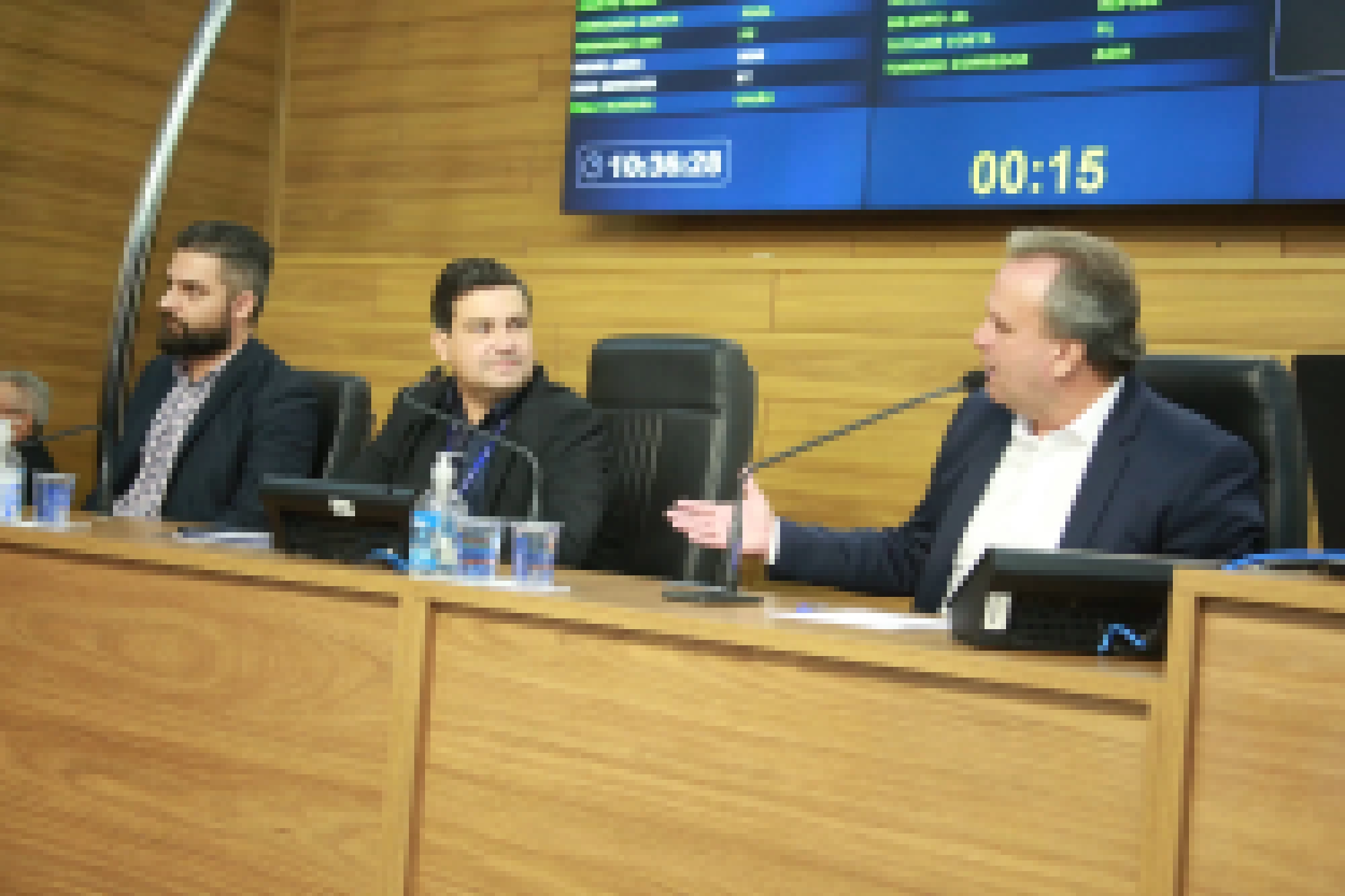 Diretor-geral do Saae responde a questionamentos na sessão ordinária da Câmara Municipal de Sorocaba