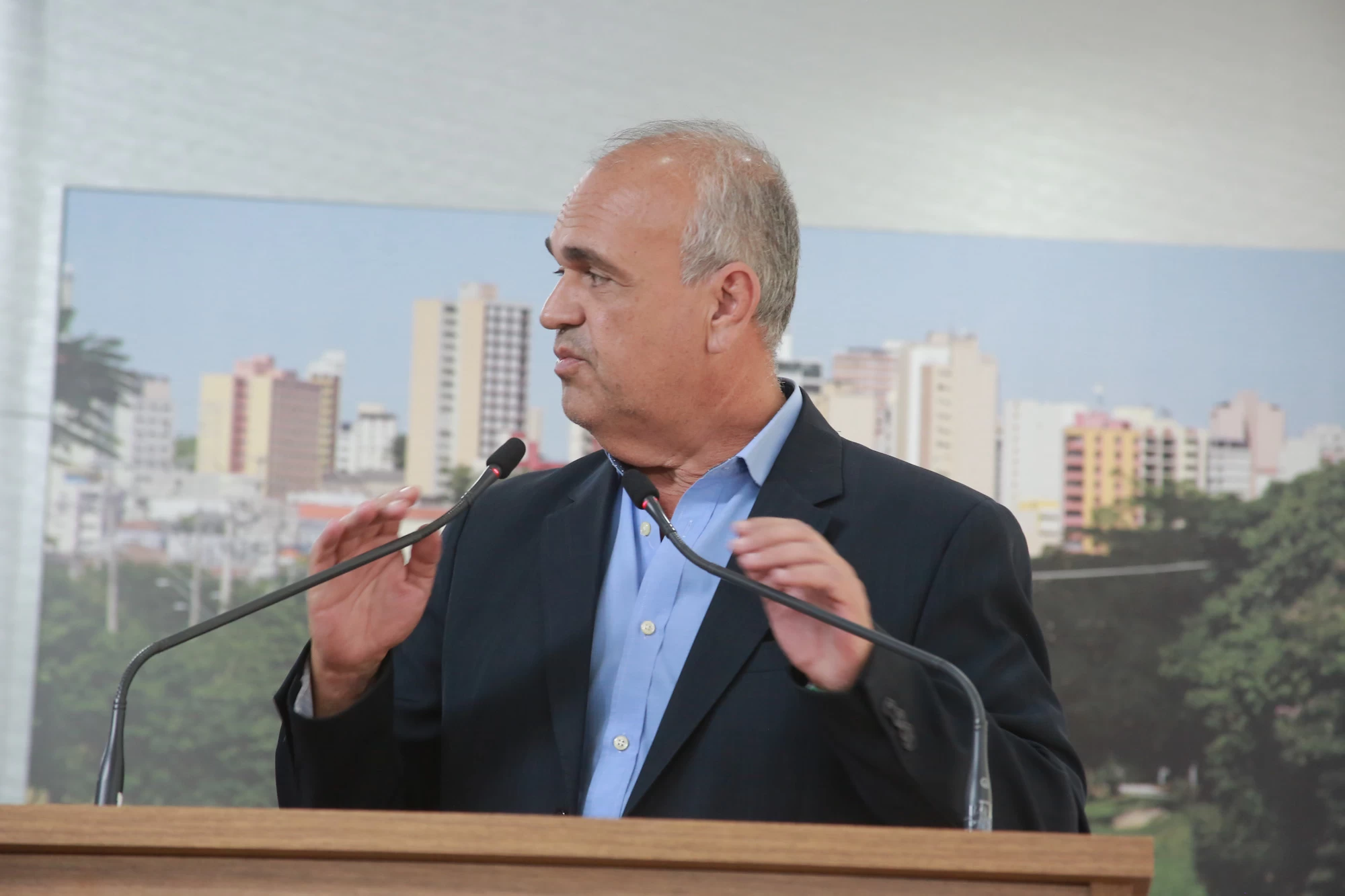 Silvano Jr. solicita reforço na sinalização das ilhas de tráfego de grandes vias de Sorocaba