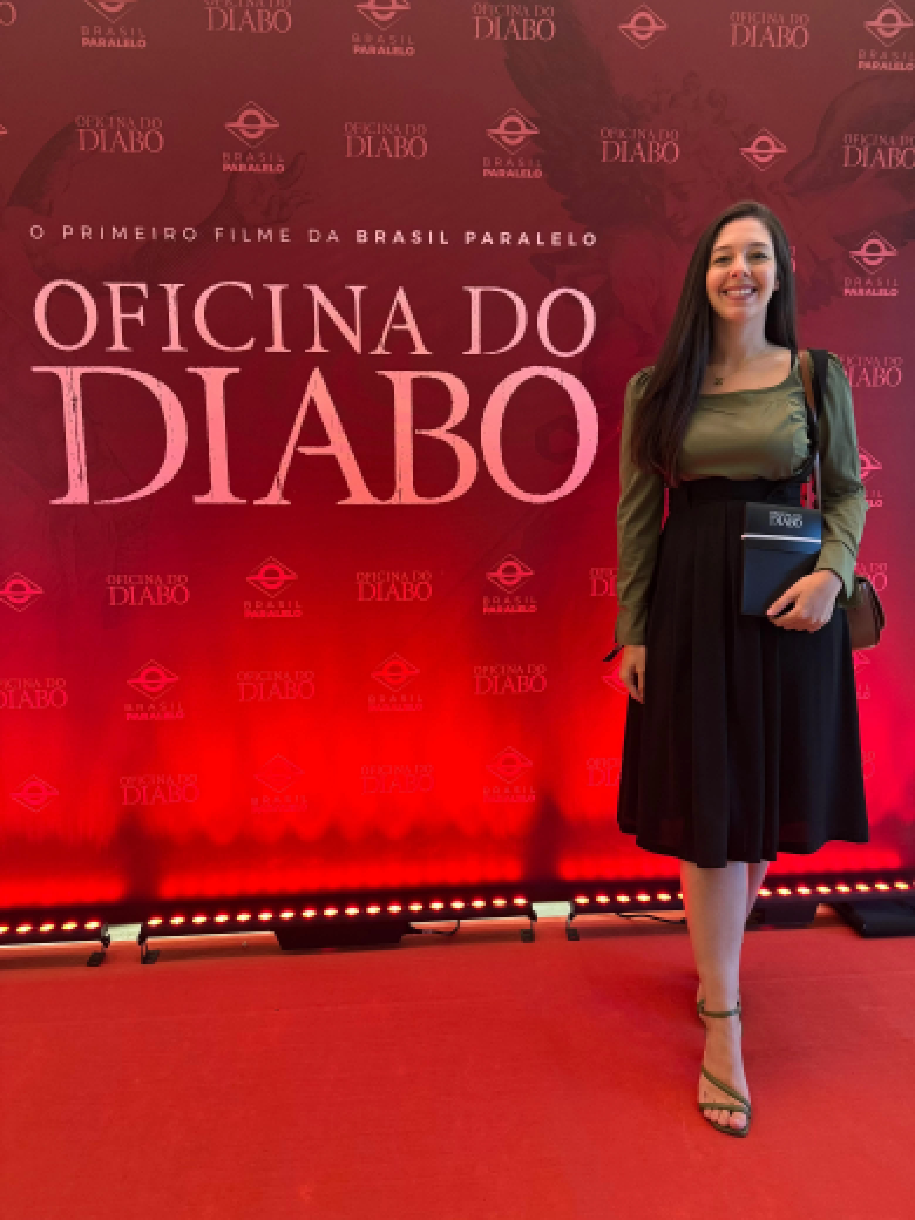 Tatiane Costa prestigia pré-estreia de filme nacional com participação da Orquestra Sinfônica de Sorocaba