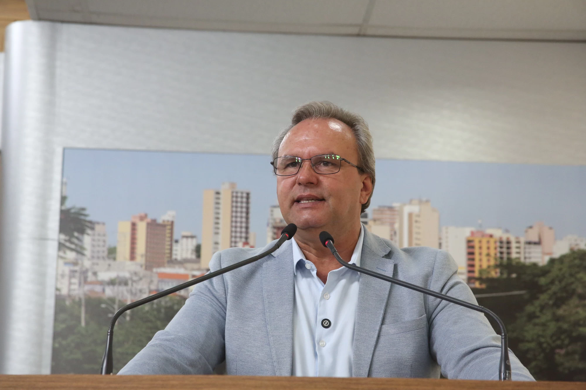 Fausto Peres reforça pedido de interligação entre o Jardim Casa Branca e o Jardim Santa Marina