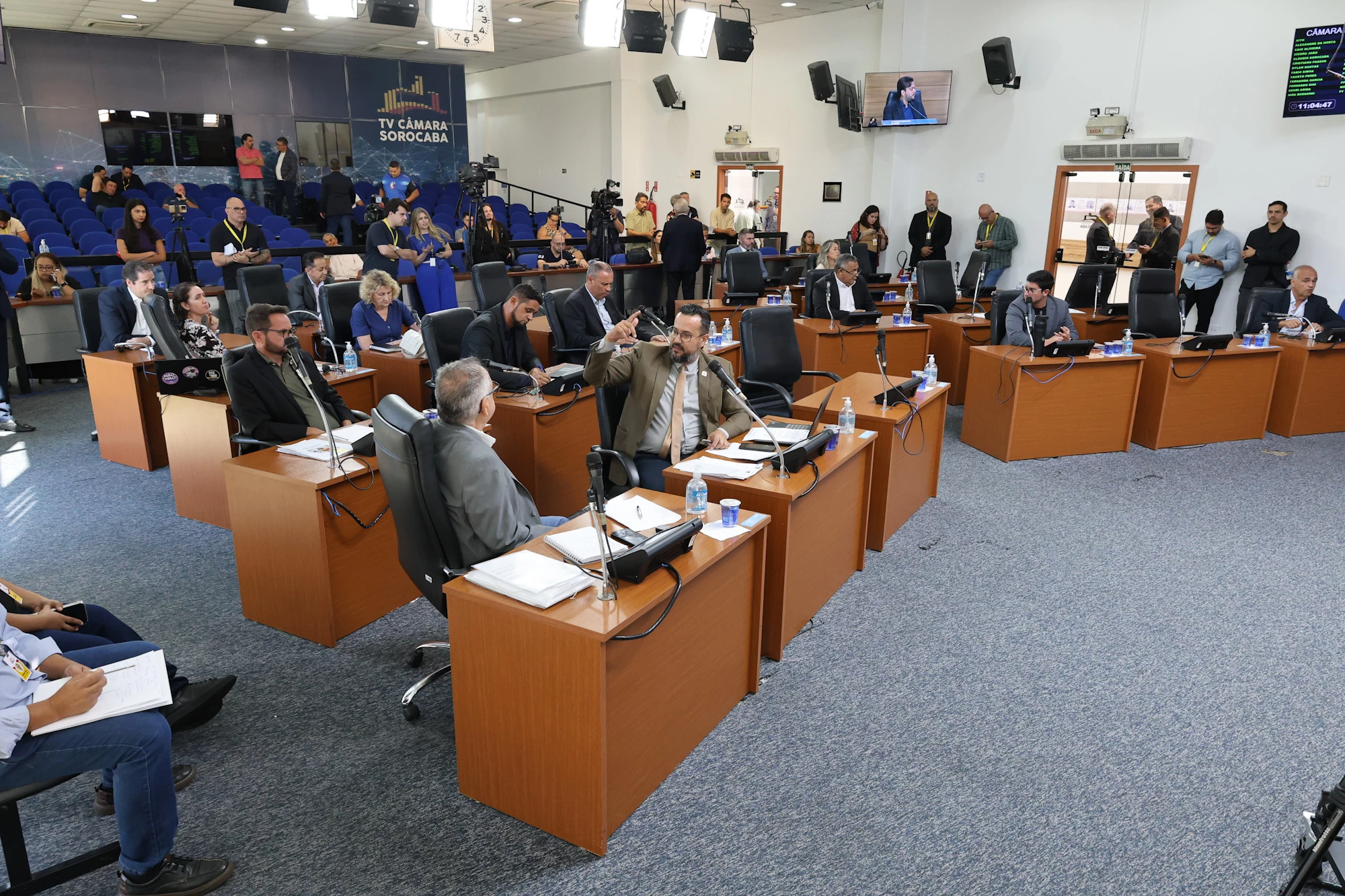 Aprovados requerimentos sobre segurança nos terminais, falta de medicamentos na rede e manutenção de escolas