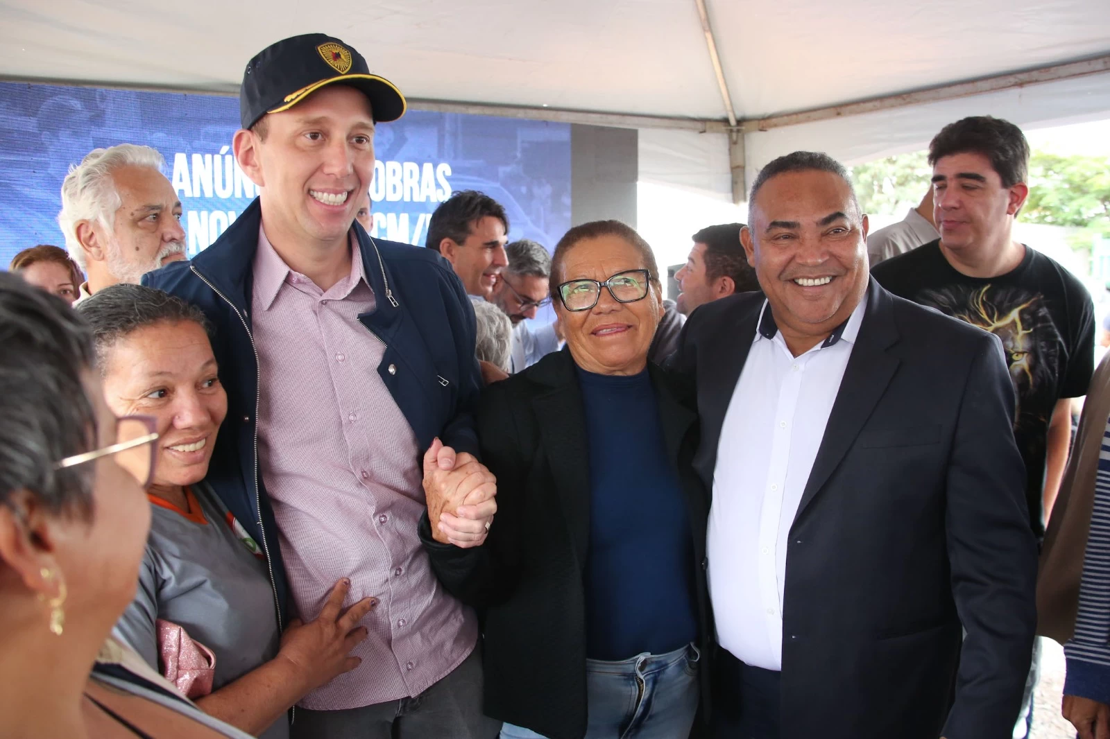 Cláudio Sorocaba e Manga lançam obras de base da GCM na Zona Oeste