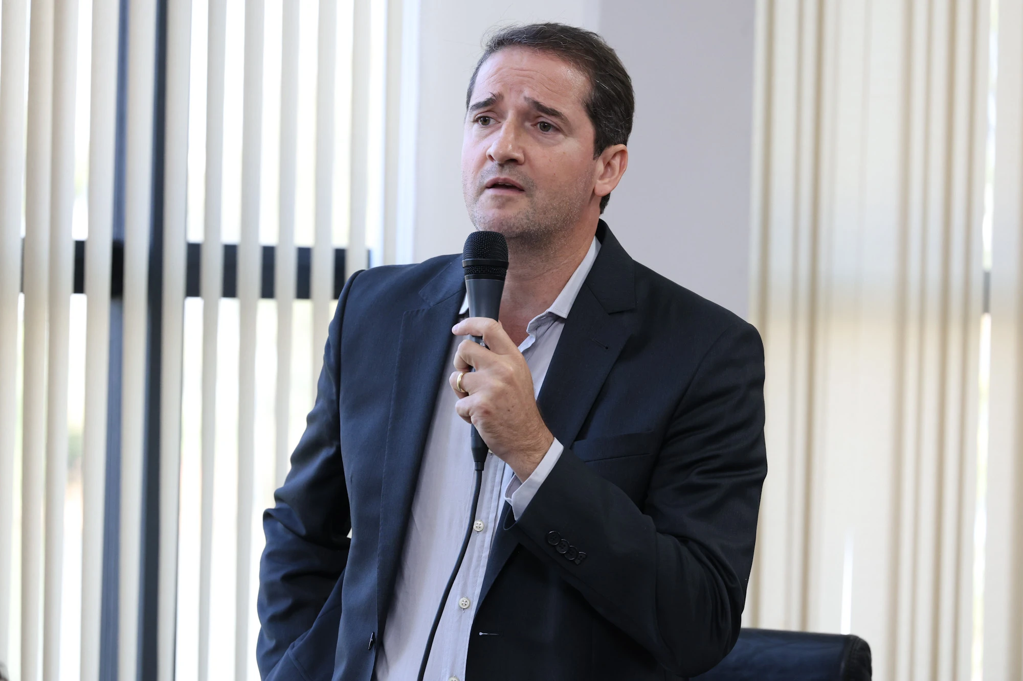 Raul Marcelo cobra ônibus gratuito e frota de dias úteis no 2º turno em Sorocaba