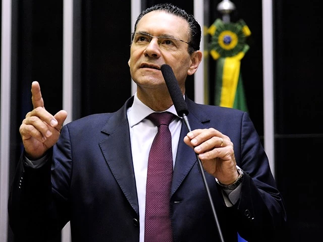 Deputado Vitor Lippi lança mobilização nacional contra casas de apostas e propõe proibição das bets no Brasil