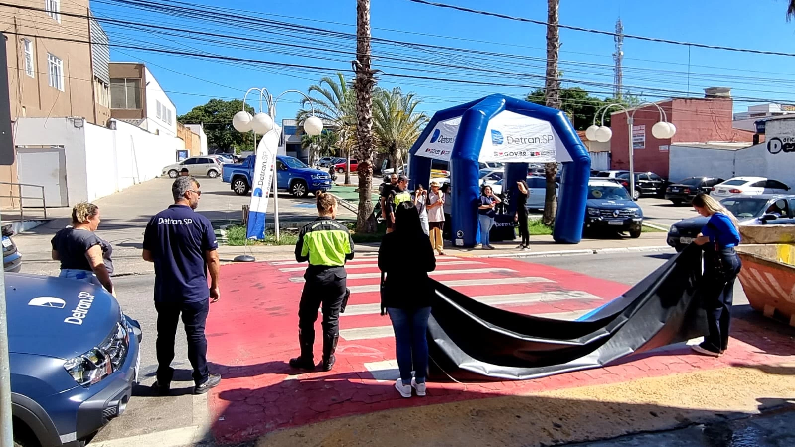 Maio Amarelo - Prefeitura e Detran promovem ação educativa de trânsito