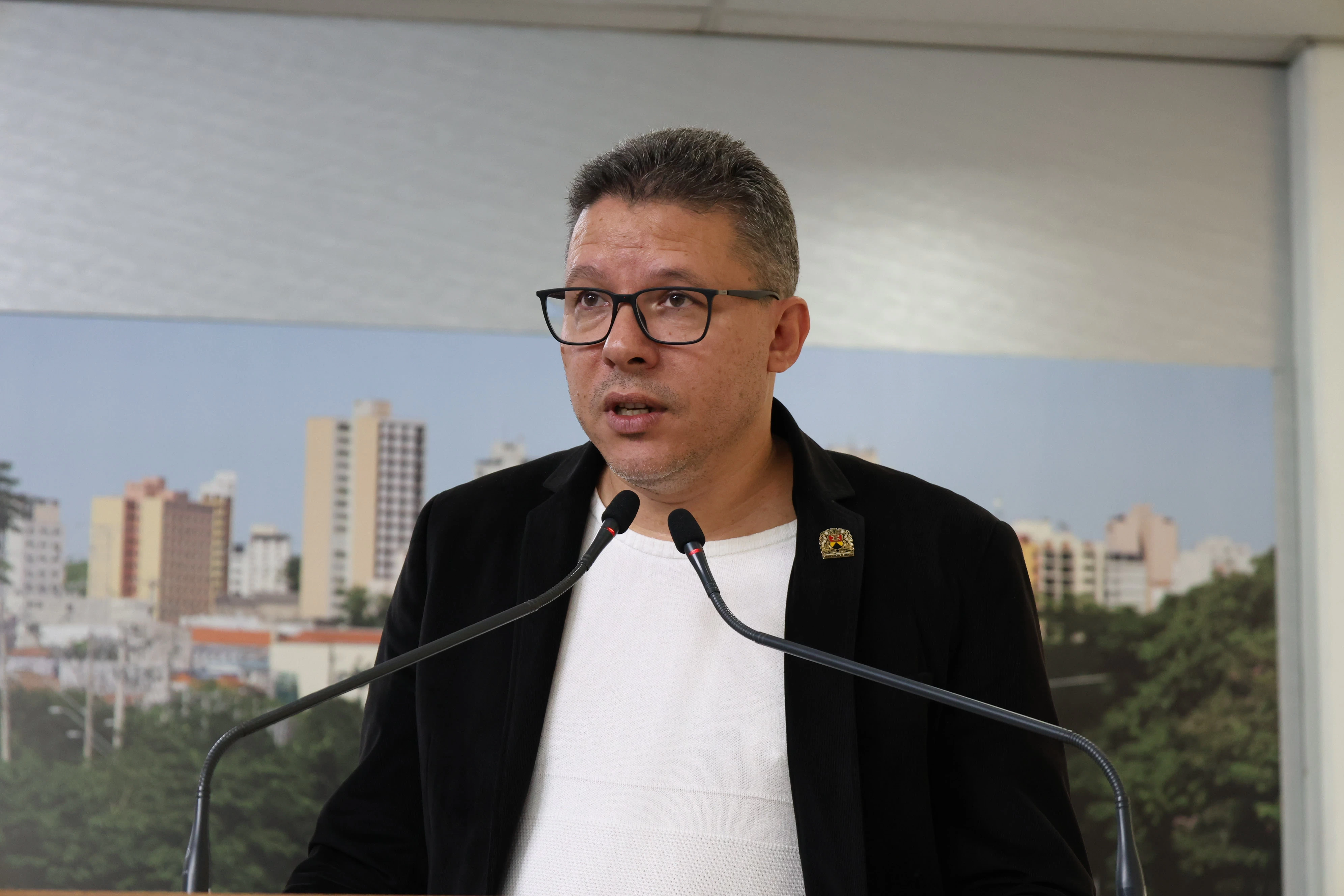 Cristiano Passos sugere que as Casas do Cidadão estendam seu horário de atendimento