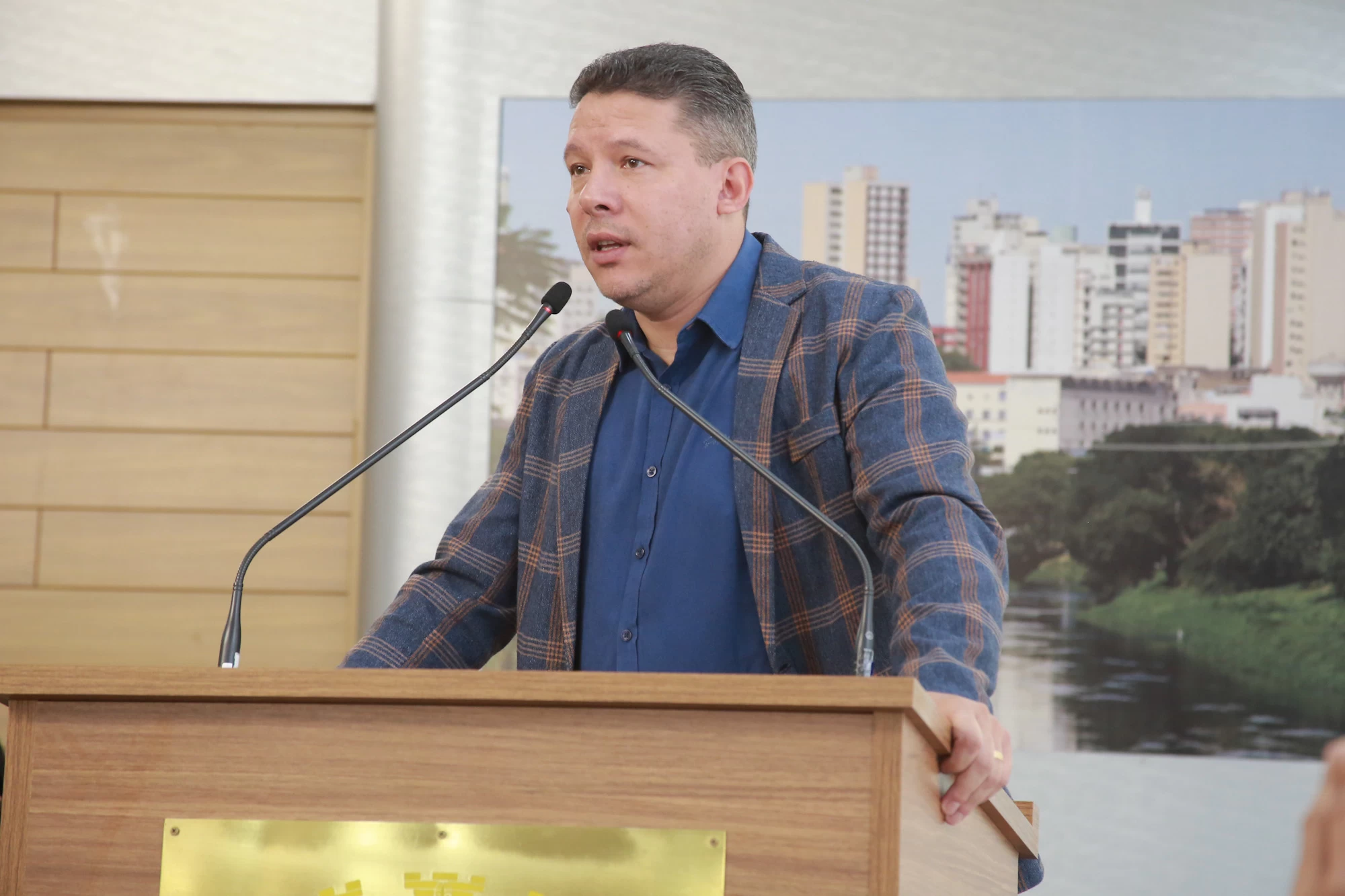 Cristiano Passos solicita informações sobre cumprimento da “Hora do Silêncio” na Festa Julina