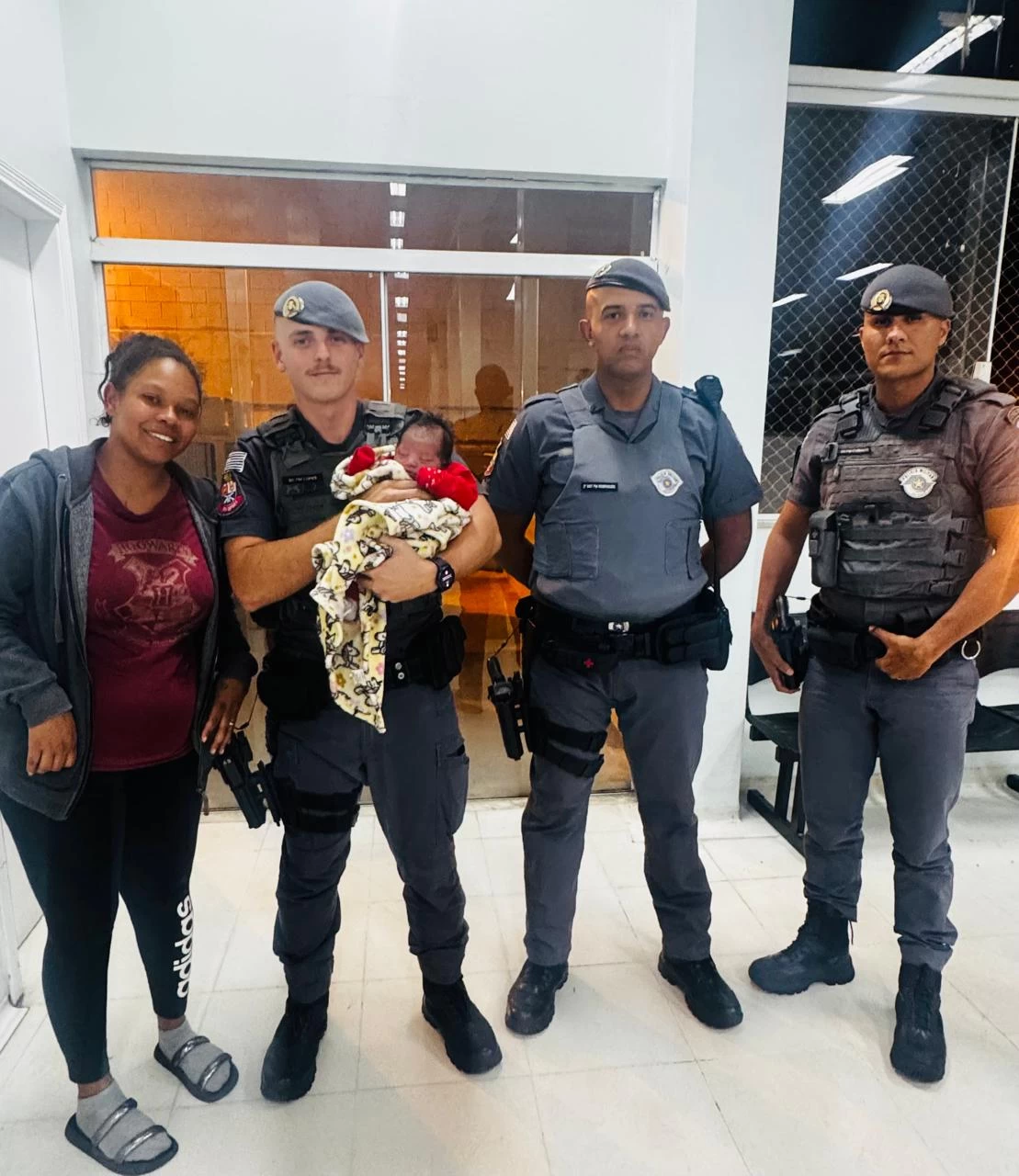 PM salva recém-nascida após engasgamento no Quintais do Imperador