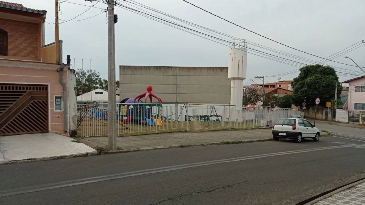 João Donizeti reivindica melhoria na segurança da escola Carmen Paulina Walter