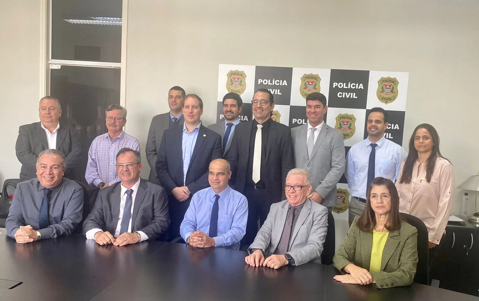 Polícia Civil de Sorocaba e Conselho Regional de Medicina Veterinária firmam parceria para combater os maus-tratos a animais