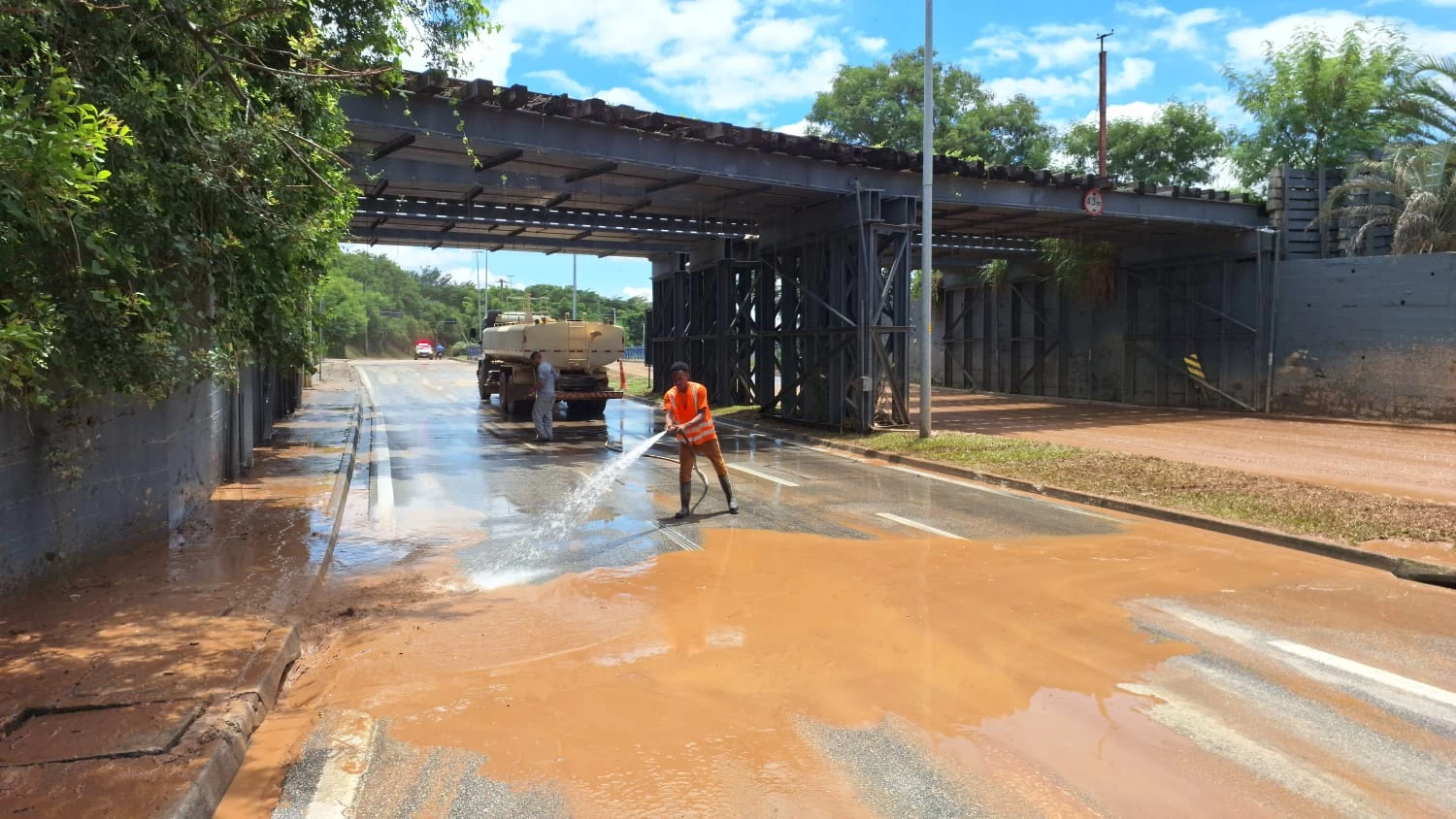 Saiba as vias que neste domingo (21) ainda estão interditadas devido aos alagamentos