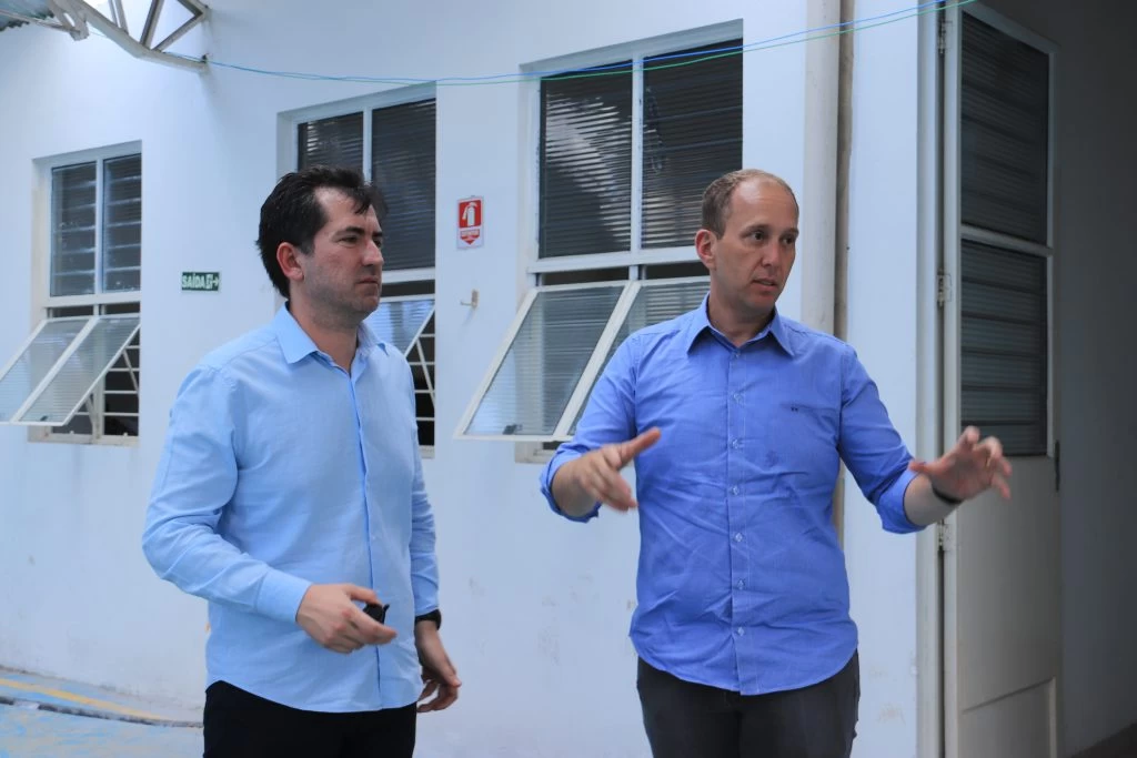 Equipe da Prefeitura de Sorocaba vistoria obras de parte das 13 unidades escolares em construção na cidade, além de escolas em reforma