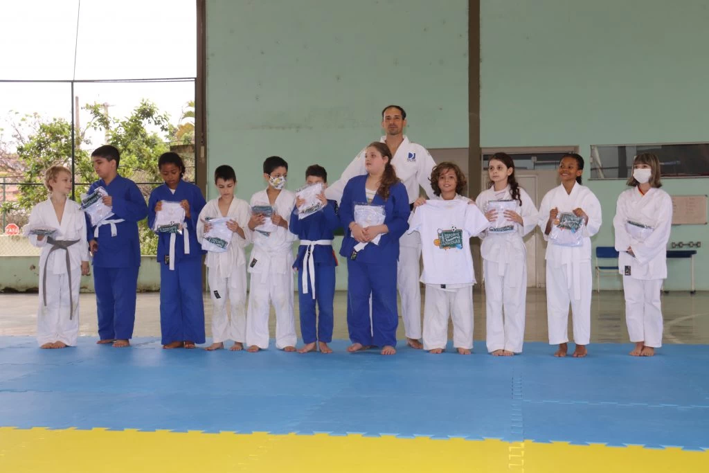 Projeto “Eu Pratico Esporte Educacional Escolar” de Sorocaba tem ação especial aberta às famílias na E.M. “Quinzinho de Barros”