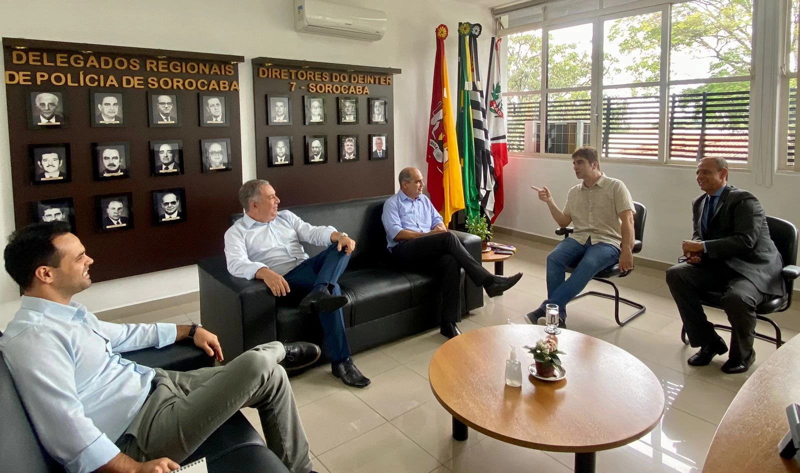 Deinter 7 Sorocaba recebe visita do Padre Flávio