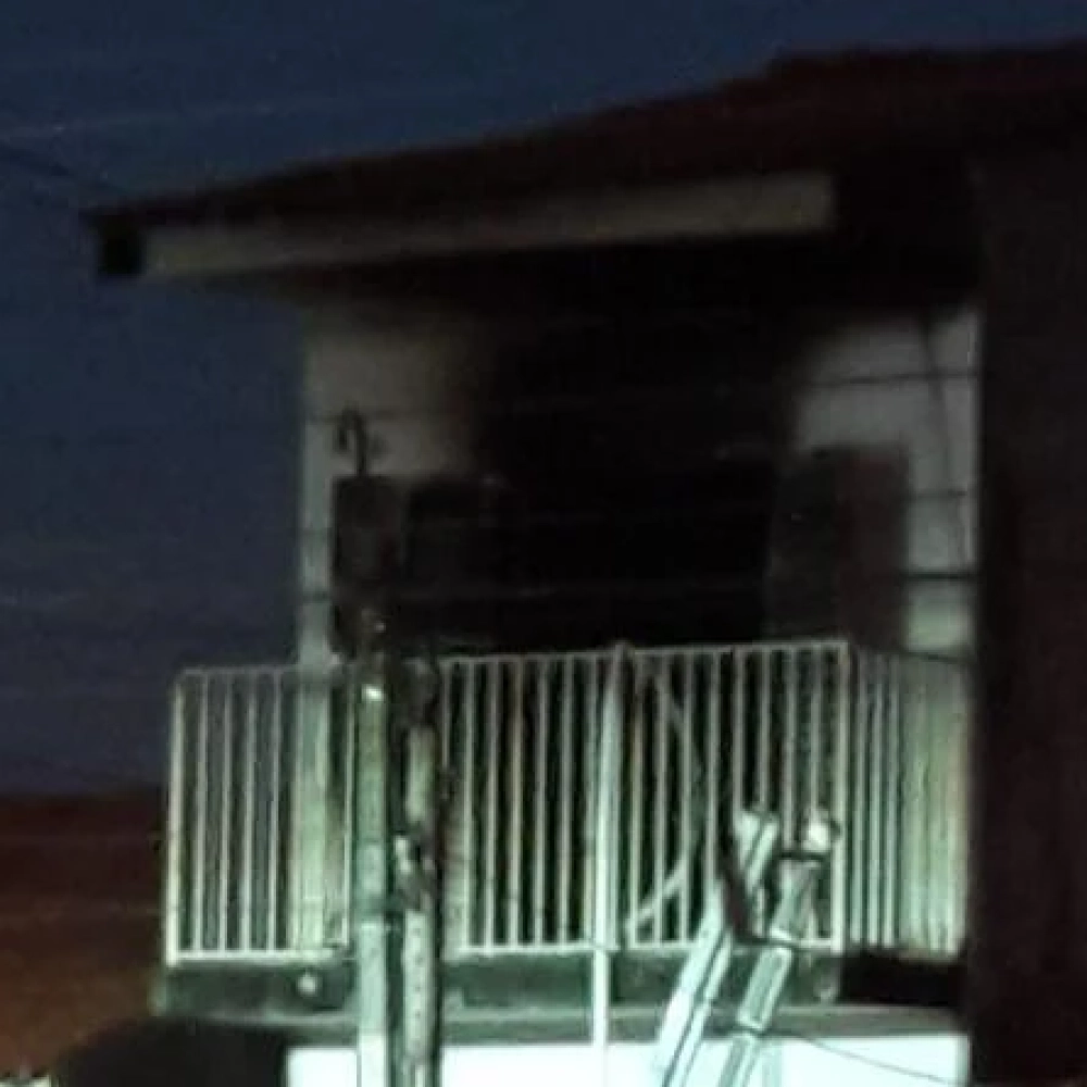 Duas pessoas morrem em incêndio na Avenida Arthur Bernardes