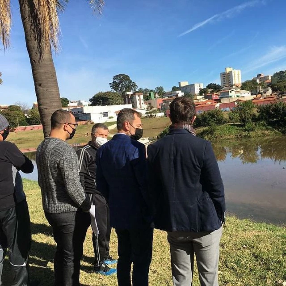 Dylan Dantas acompanha vistoria em reservatórios de contenção de cheias com diretor do Saae