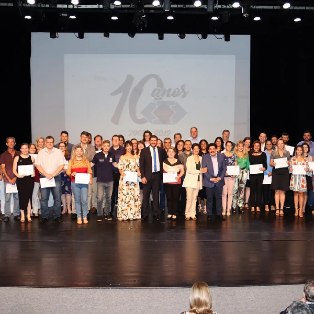 Escola de Gestão celebra 10 anos com homenagens