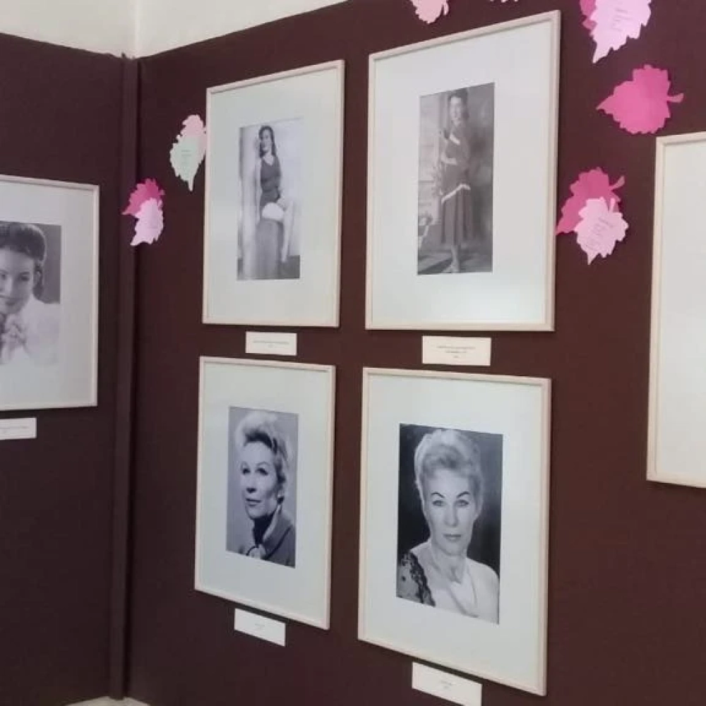Exposição com obras e objetos pessoais de Landa Lopes pode ser conferida na Biblioteca Infantil