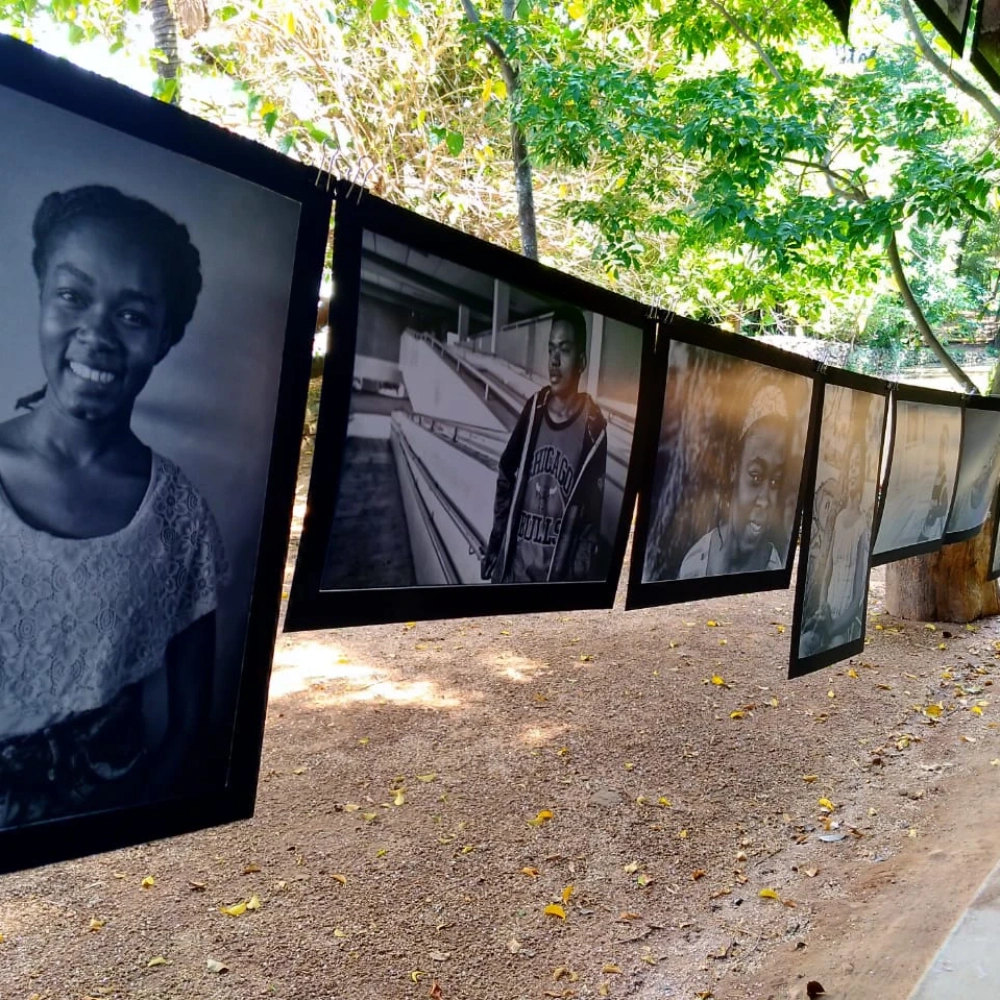 Exposição de fotos no Parque da Biquinha retrata o olhar de imigrantes haitianos