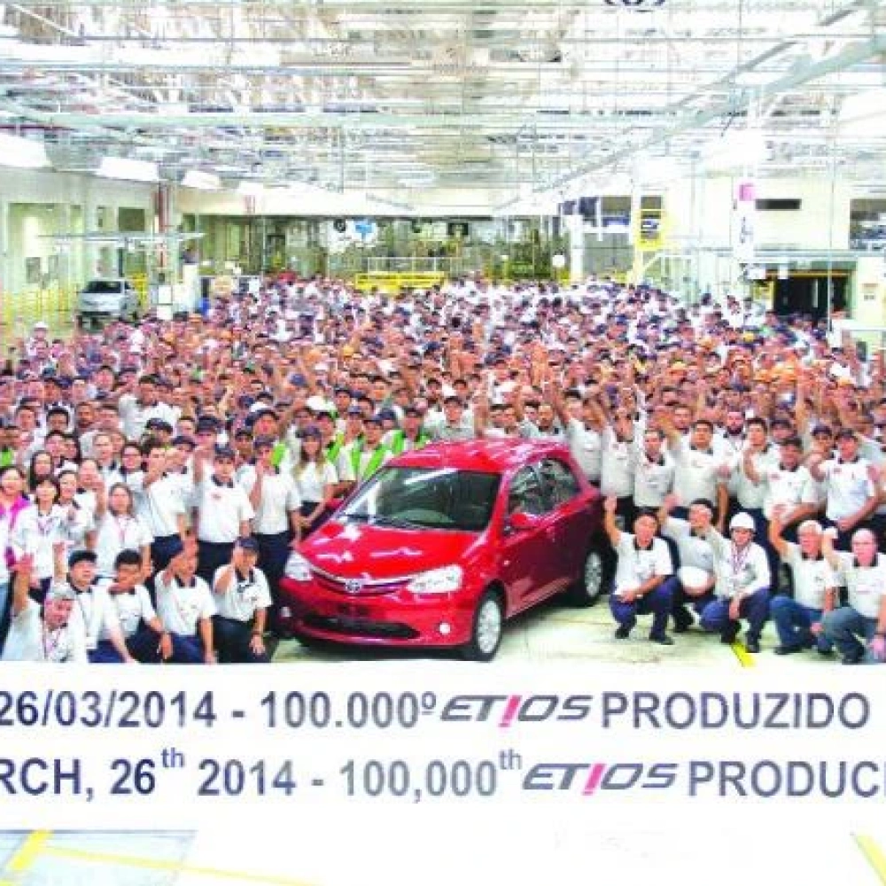 Fábrica da Toyota em Sorocaba atinge marca histórica com produção da unidade 100.000 do Etios