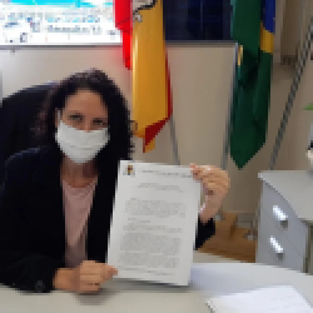 Fernanda Garcia aciona MP questionando retorno dos trabalhadores da educação e demais áreas da prefeitura