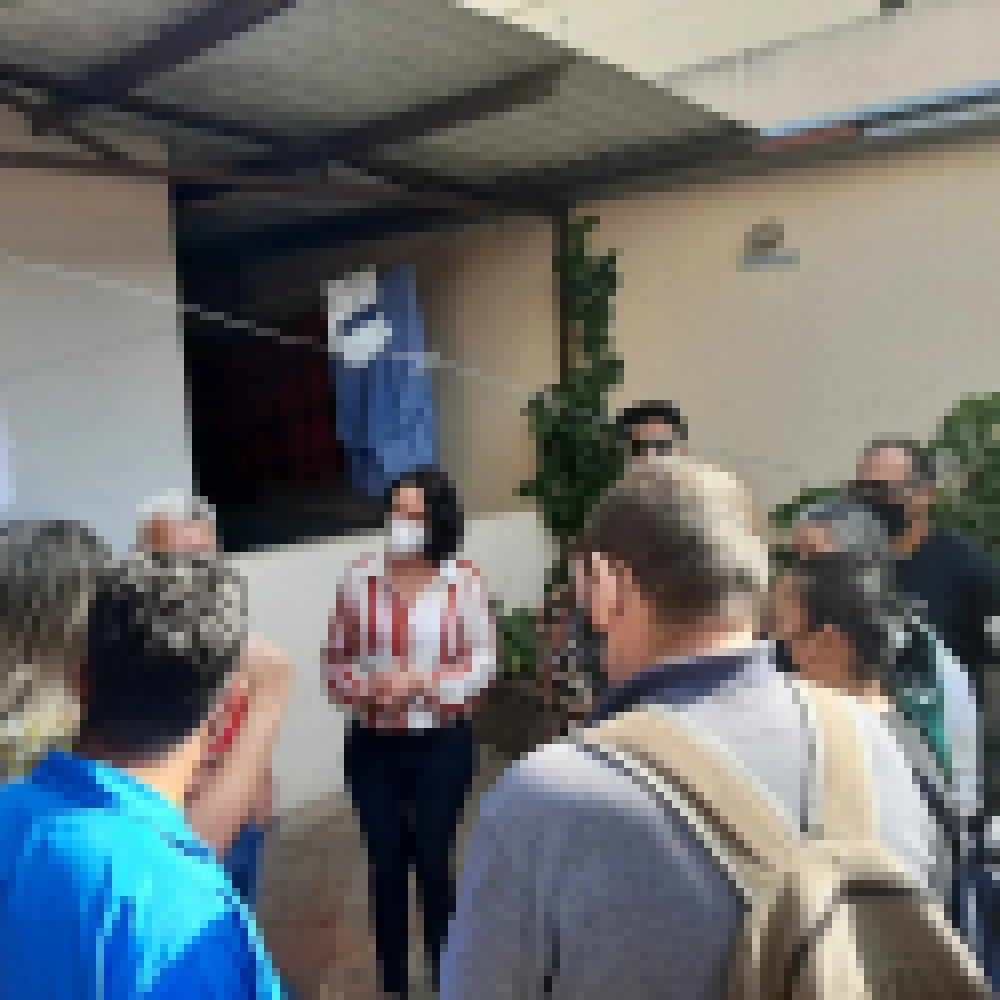 Fernanda Garcia visita CAPS após denúncia de demissões e atrasos salariais