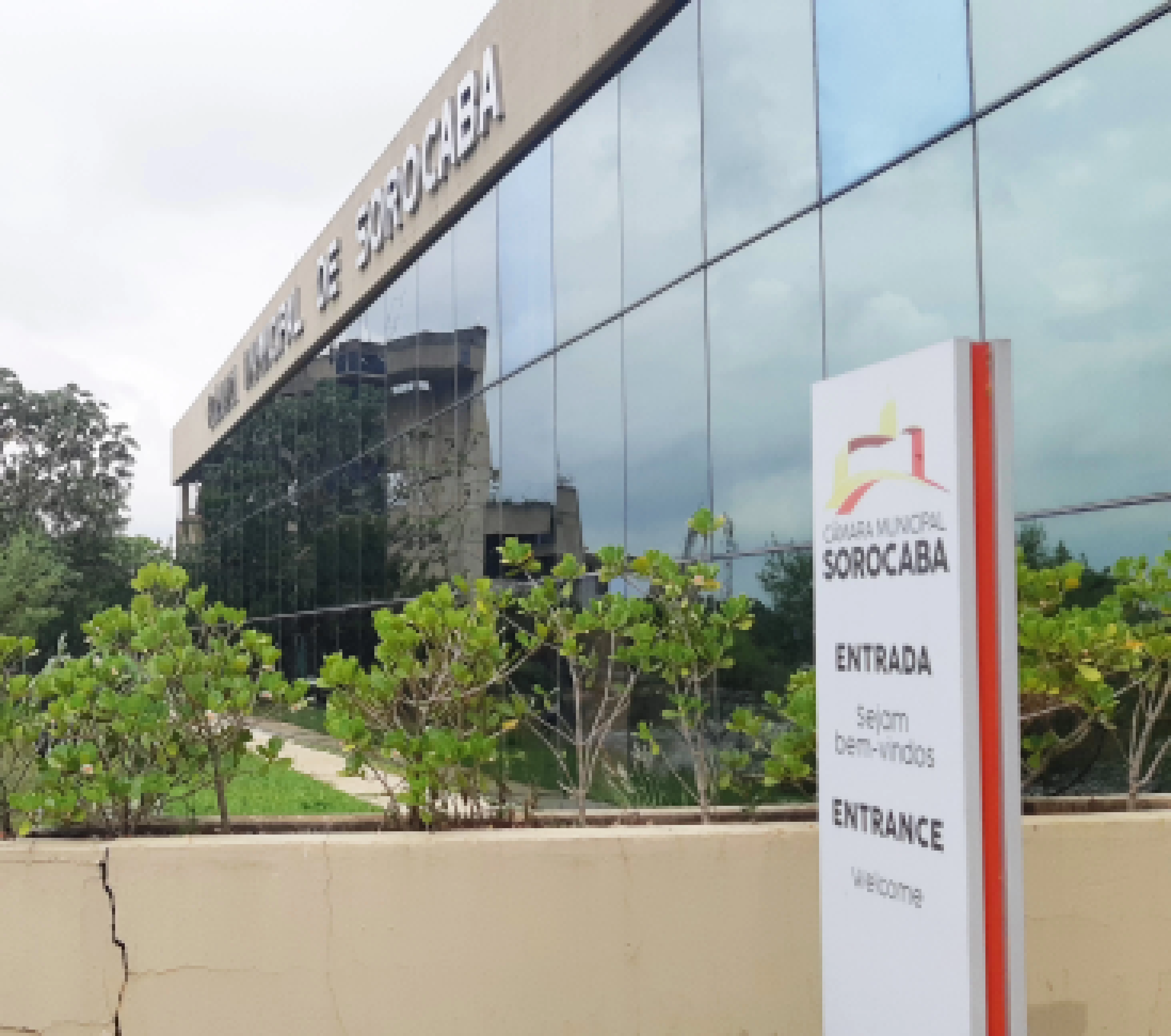 Vereadores querem aumentar salário da próxima legislatura para R$ 18 mil reais