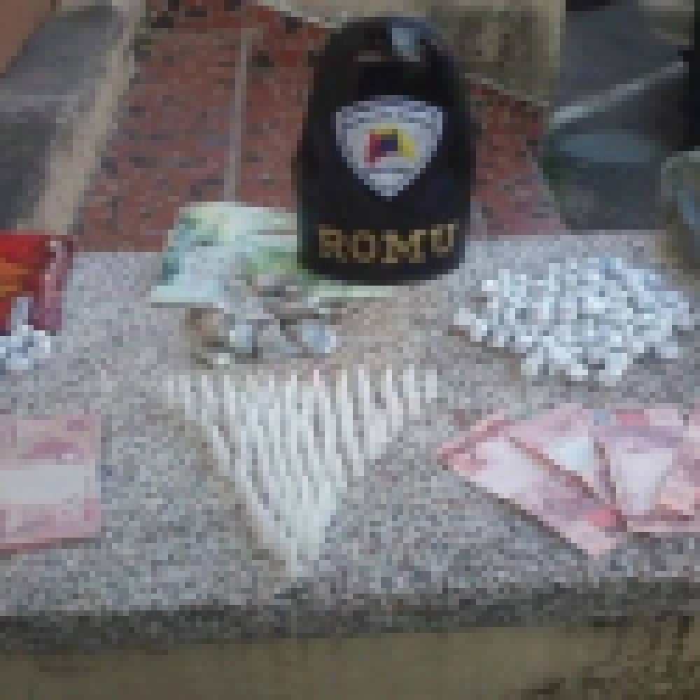 GCM detém dois rapazes com 520 porções de drogas diversas na Vila Sabiá