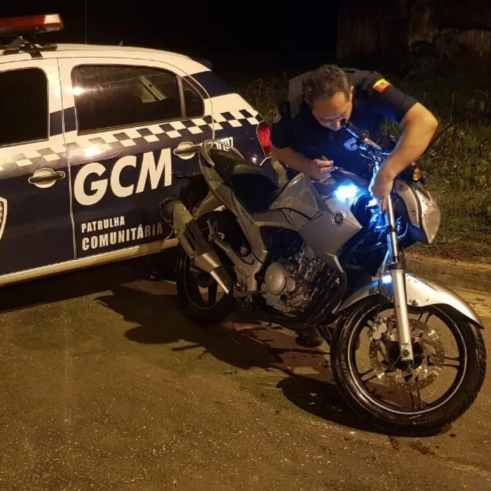 GCM localiza motocicleta roubada