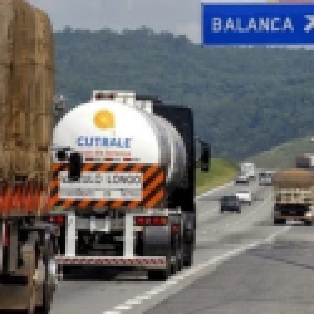 Governo de São Paulo suspende por 90 dias pesagem nas rodovias estaduais