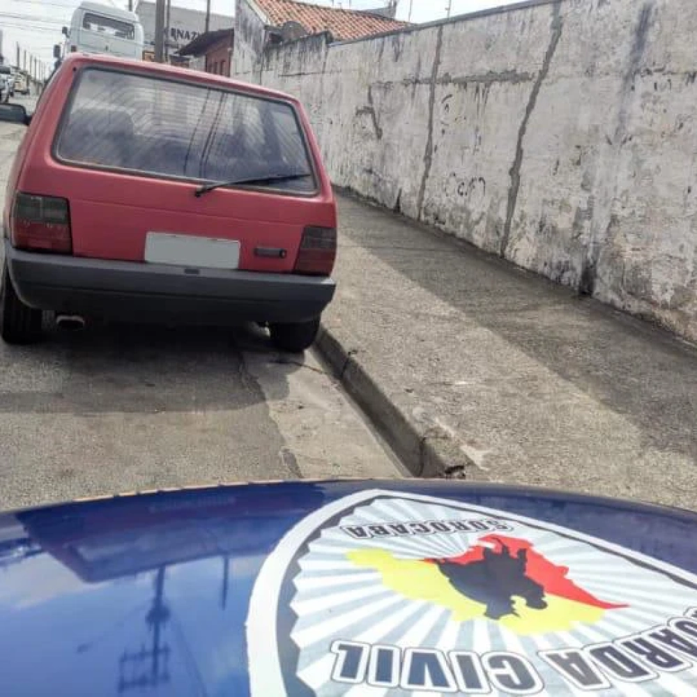 Guarda civil localiza veículo furtado 2