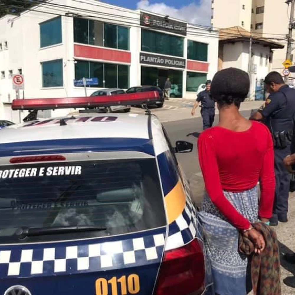 Guarda Civil prende por furto, travesti procurado pela justiça