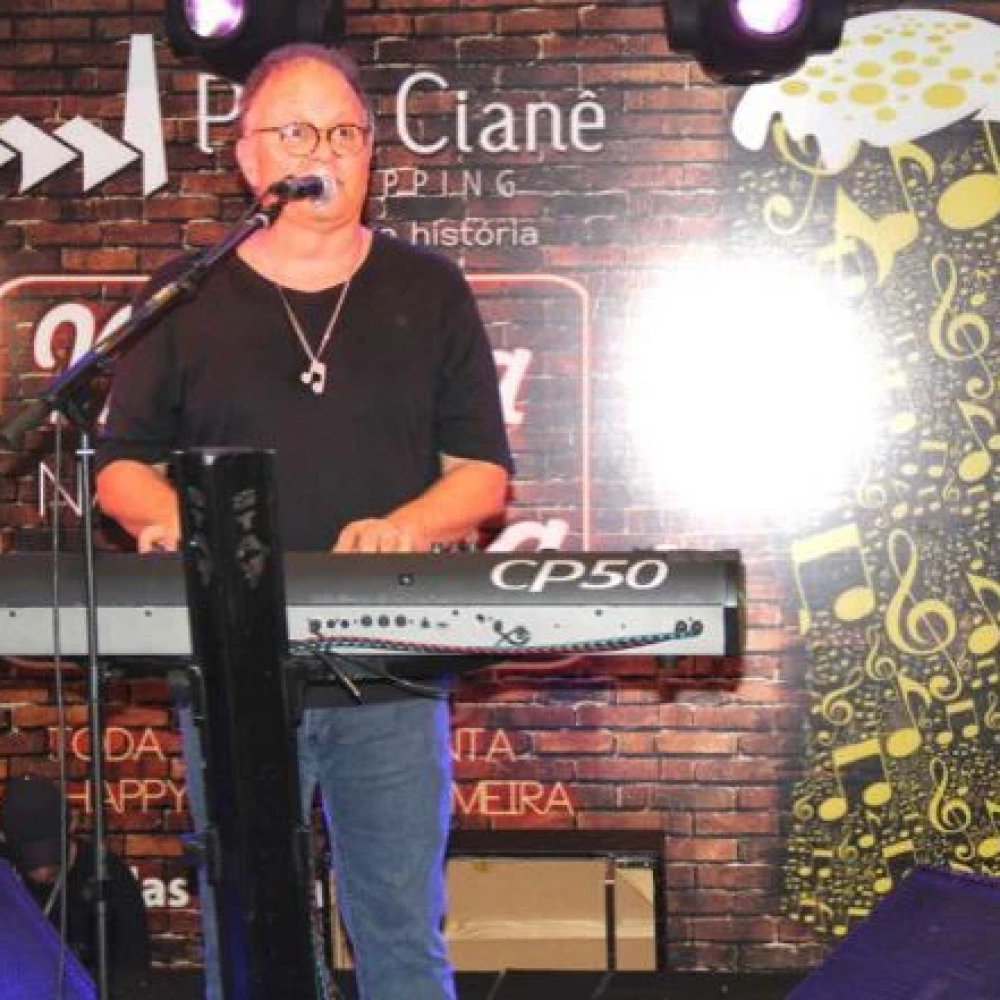 Guilherme Arantes supera previsão de público em show histórico no Pátio Cianê Shopping